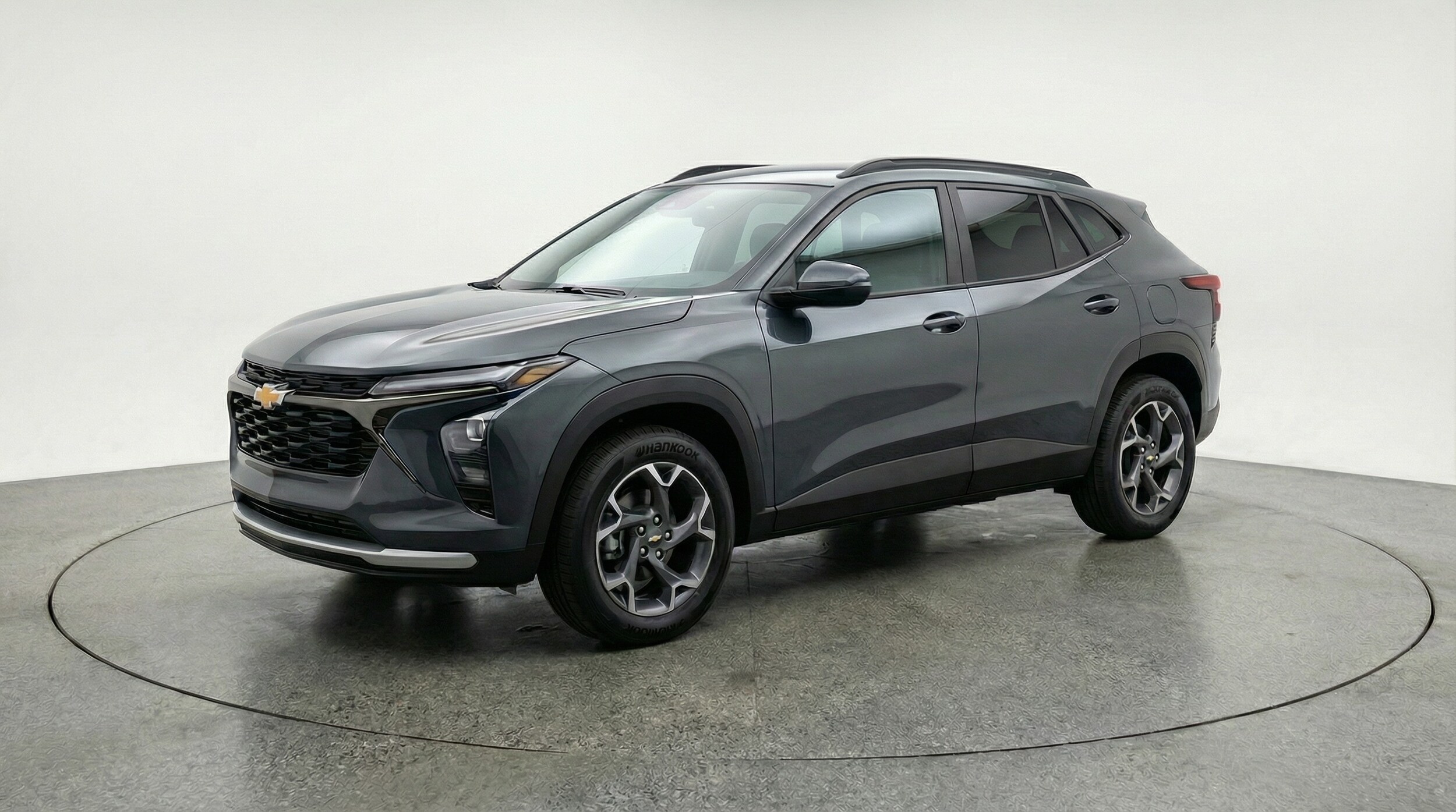 Thumbnail: 2025 Chevrolet Trax - 3