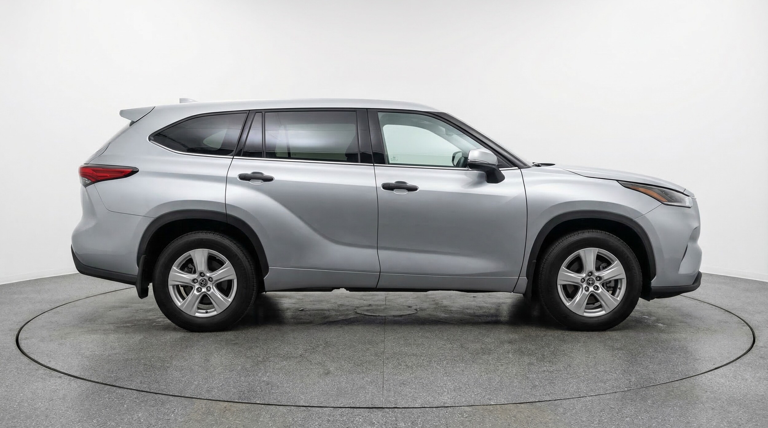 Thumbnail: 2025 Toyota Highlander - 8