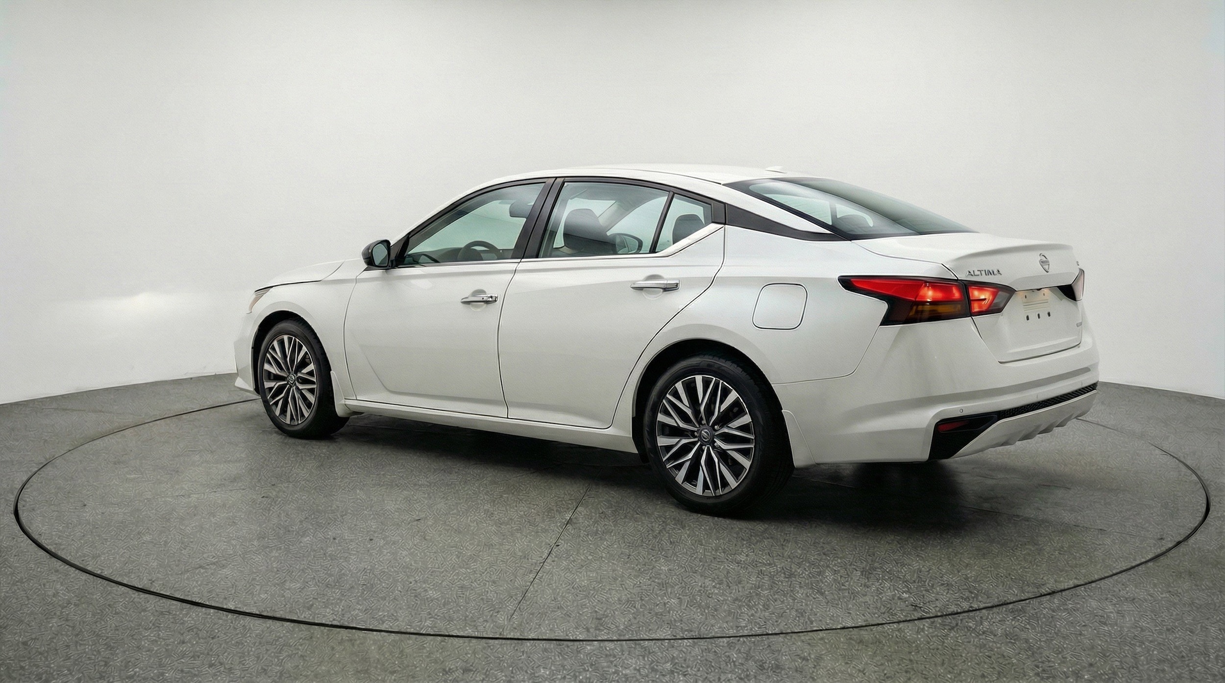 Thumbnail: 2025 Nissan Altima - 6