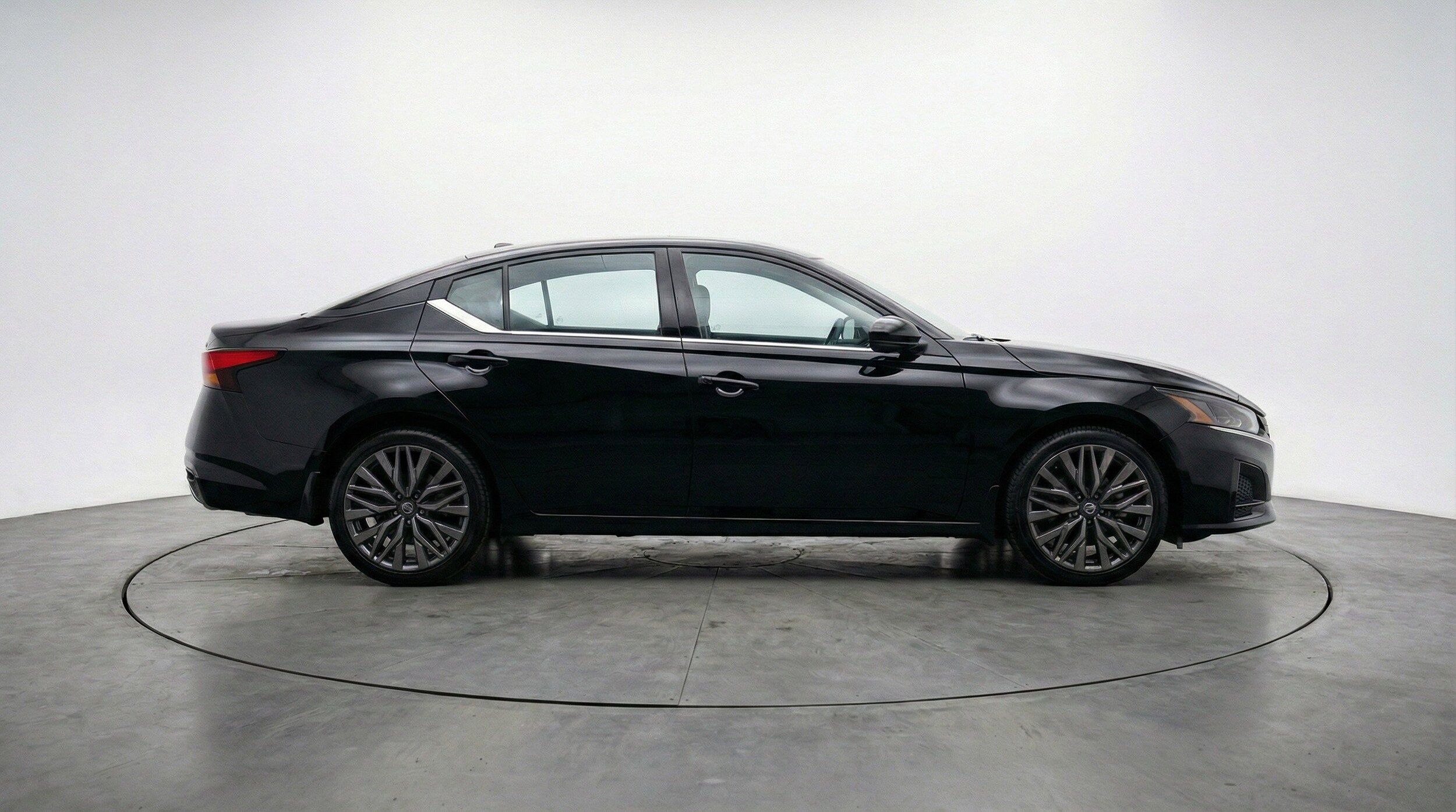 Thumbnail: 2025 Nissan Altima - 11