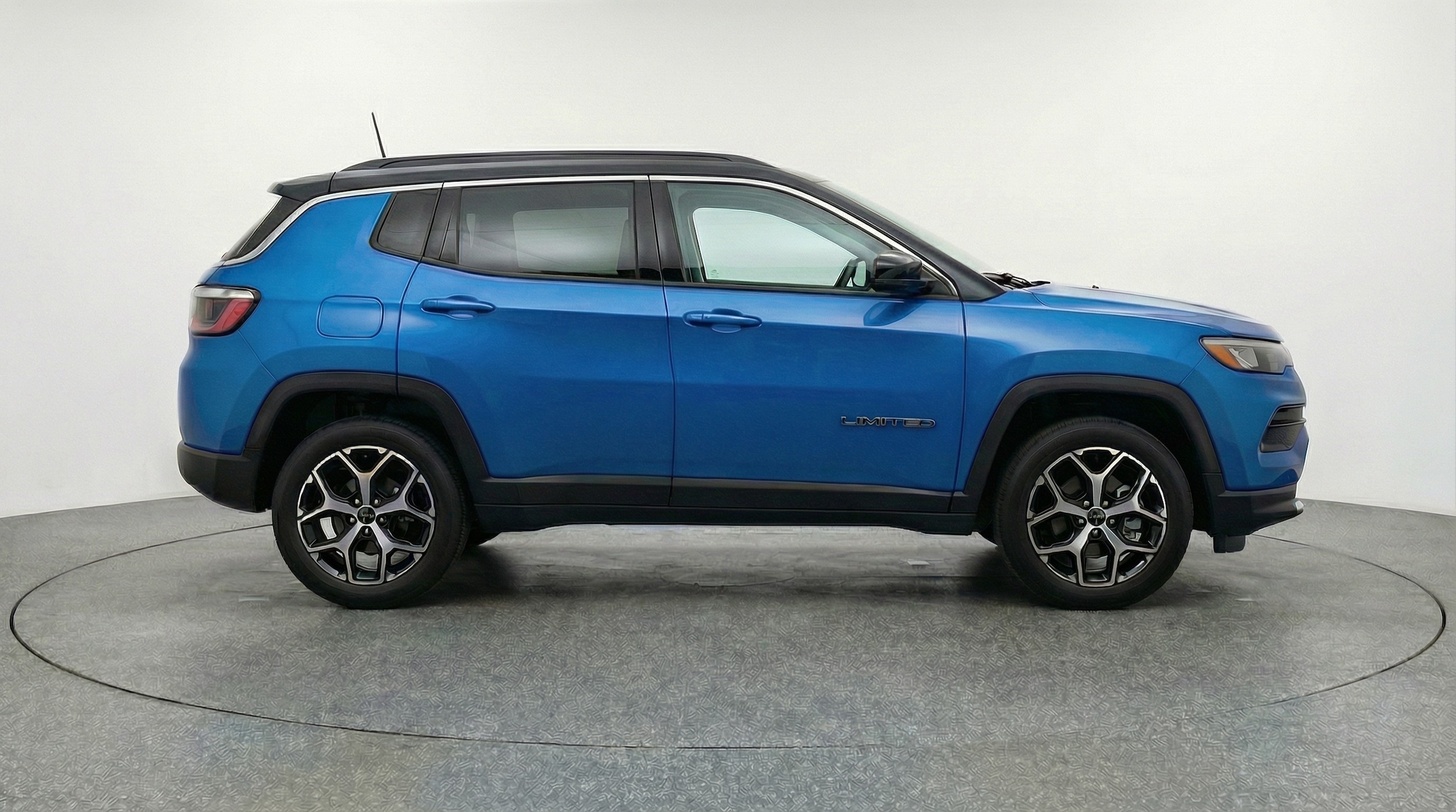 Thumbnail: 2025 Jeep Compass - 8