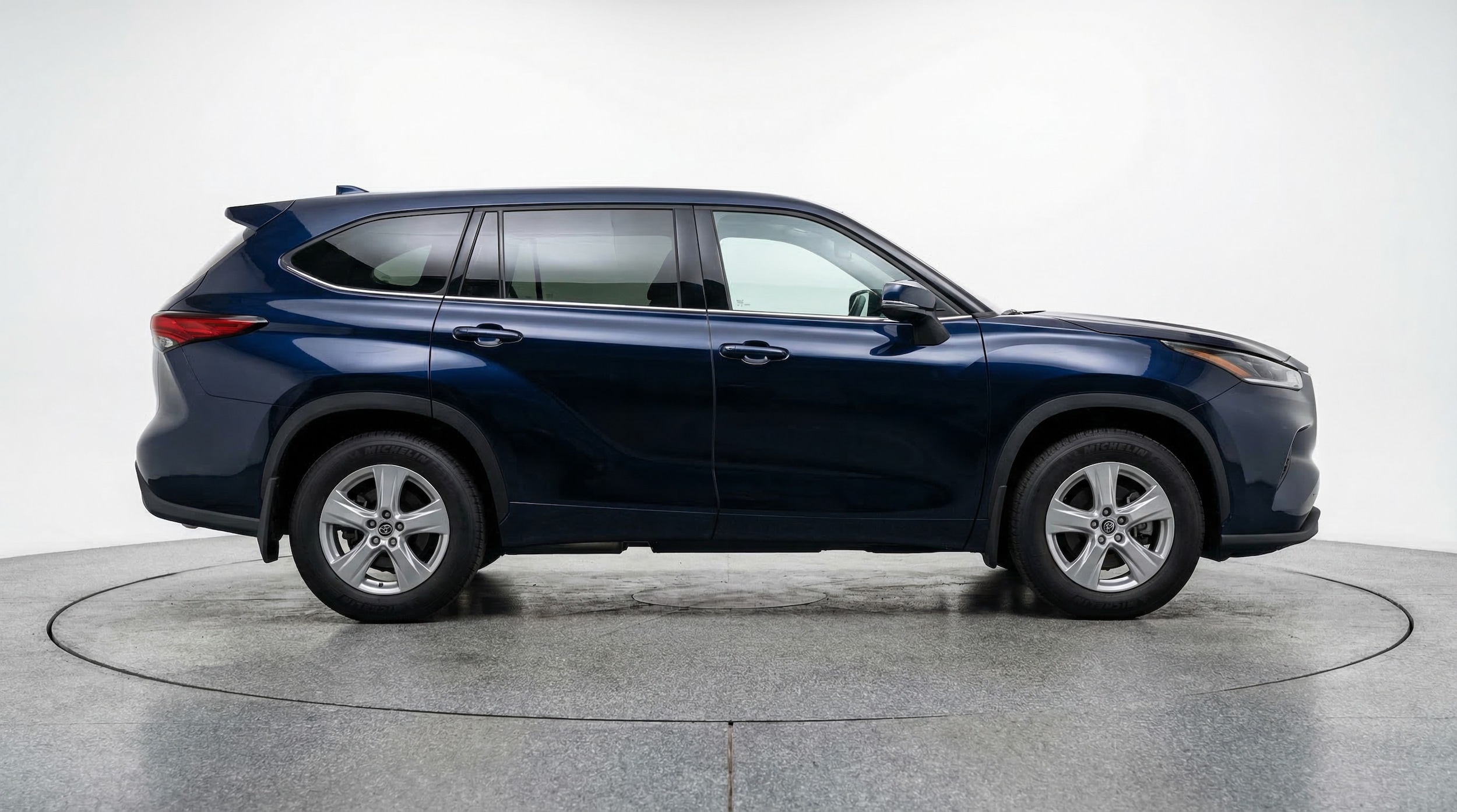 Thumbnail: 2025 Toyota Highlander - 8