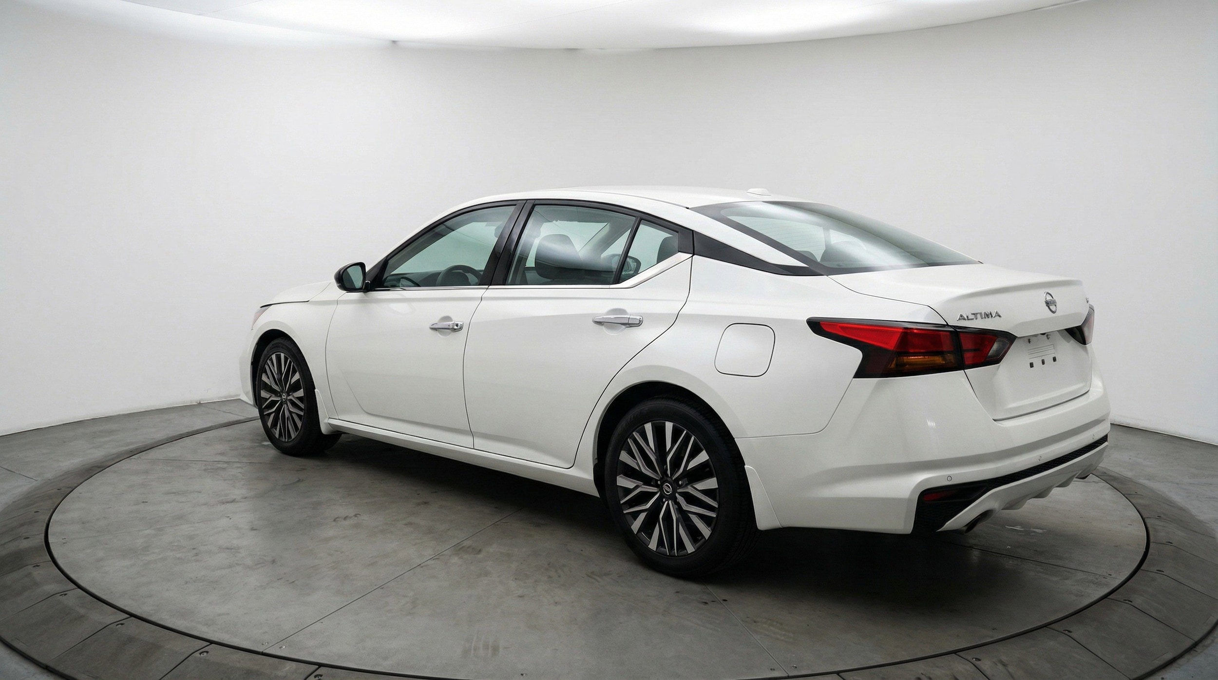 Thumbnail: 2025 Nissan Altima - 6