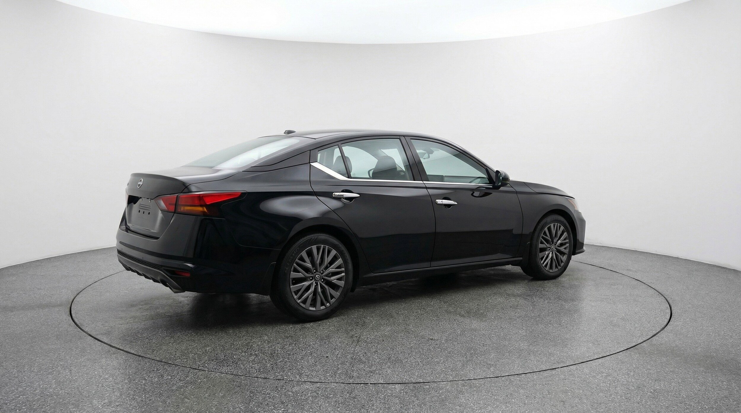 Thumbnail: 2025 Nissan Altima - 9