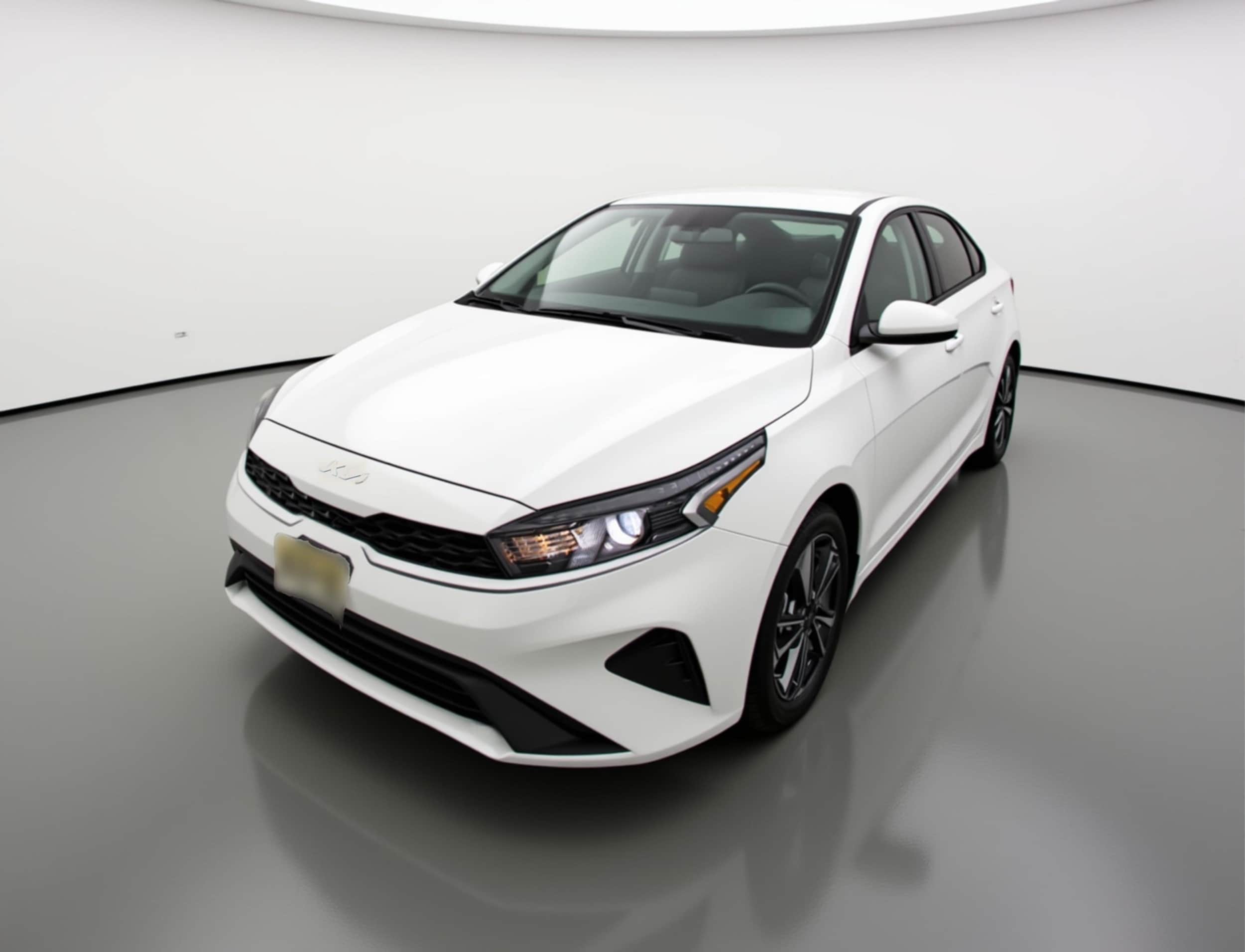 Thumbnail: 2024 Kia Forte - 3