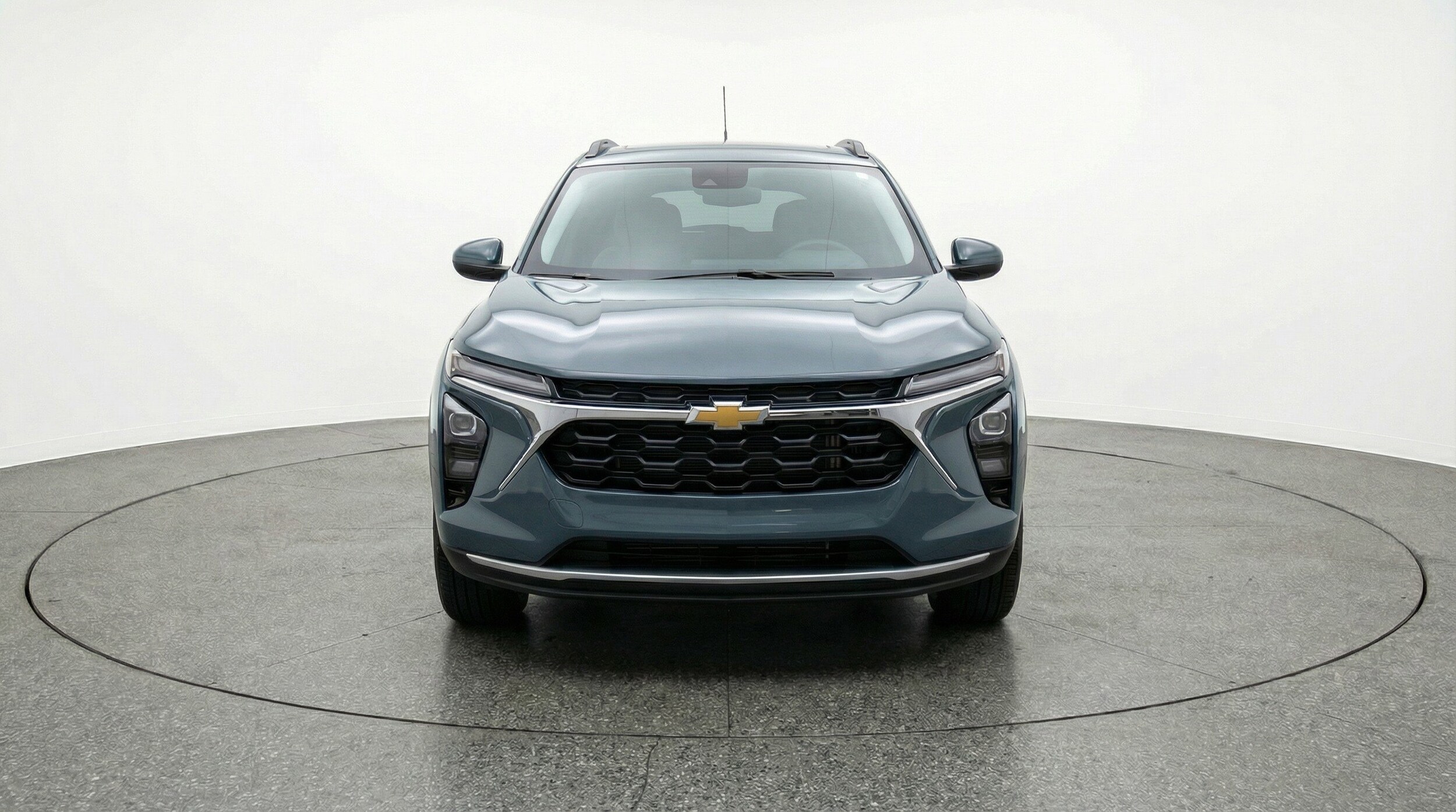 Thumbnail: 2025 Chevrolet Trax - 2