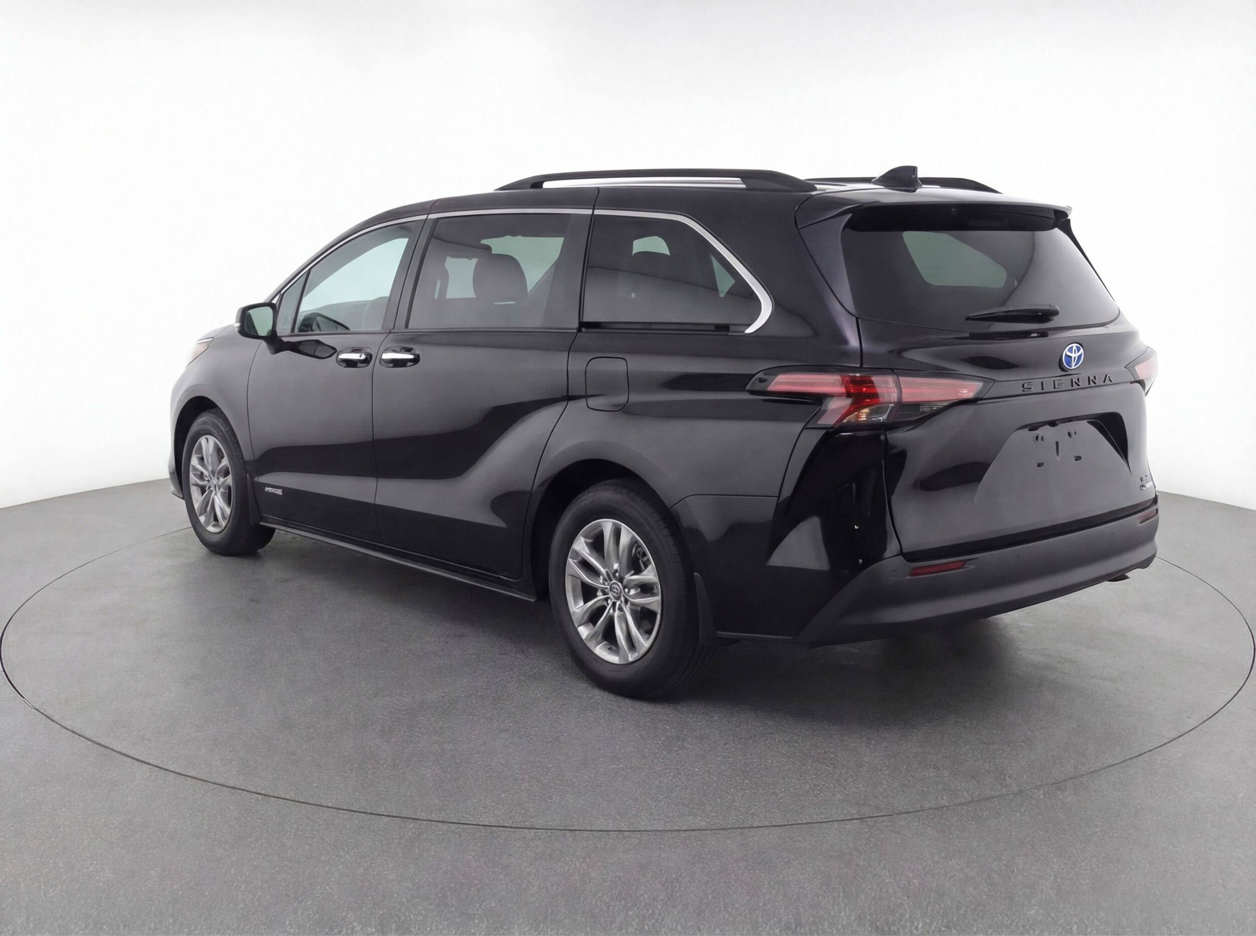 Thumbnail: 2024 Toyota Sienna - 6