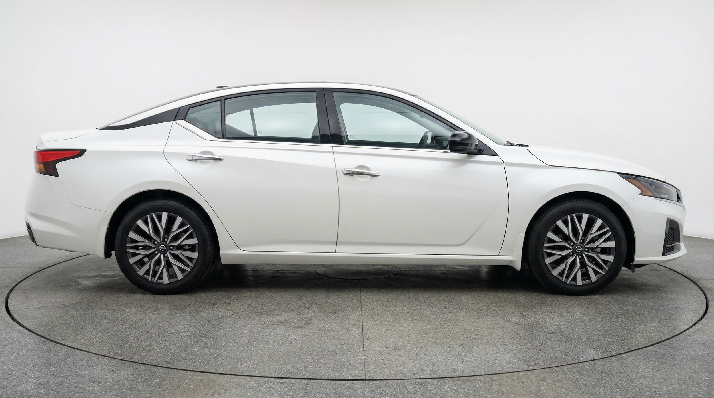 Thumbnail: 2025 Nissan Altima - 8