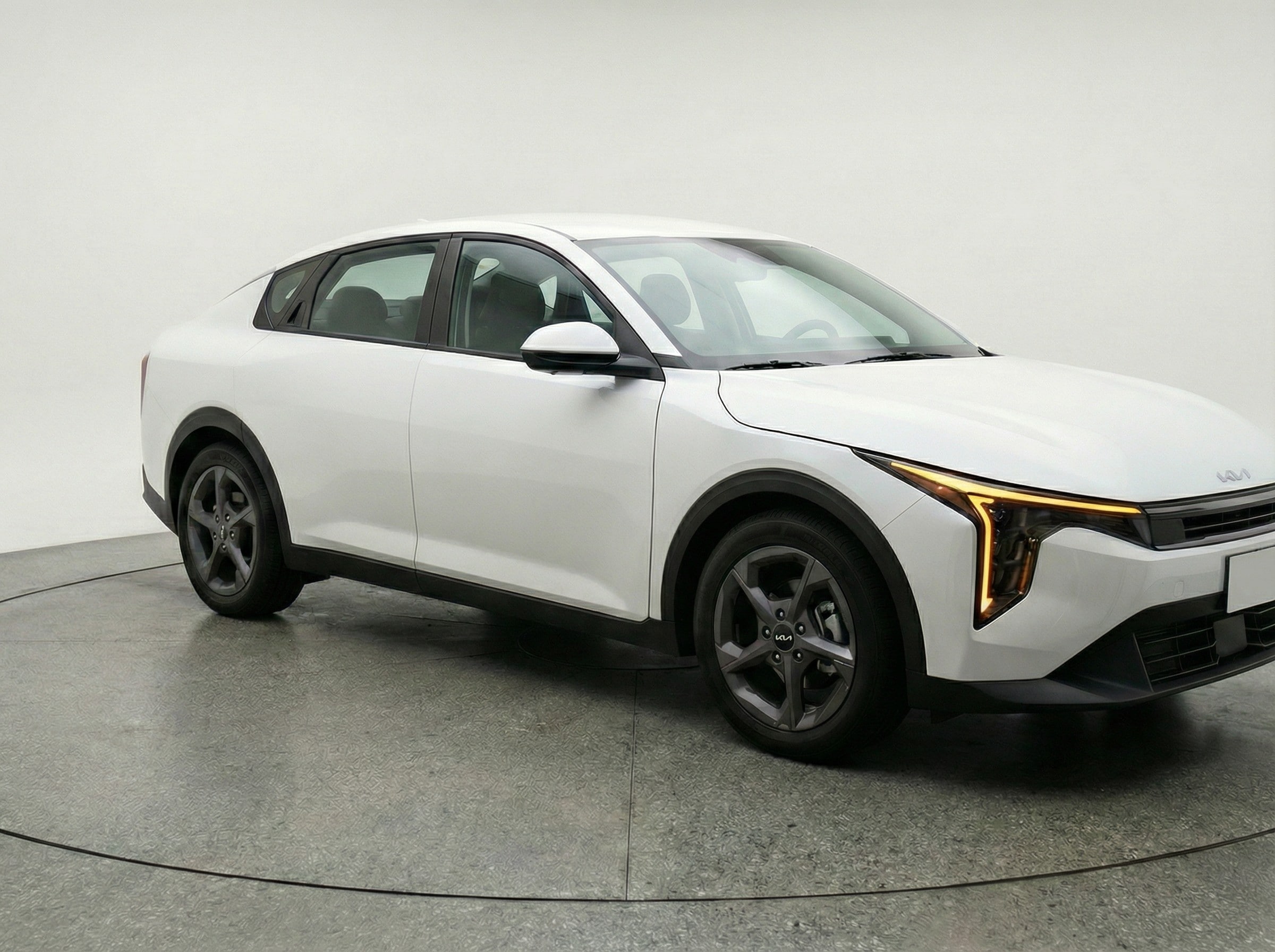 Thumbnail: 2025 Kia K4 - 1