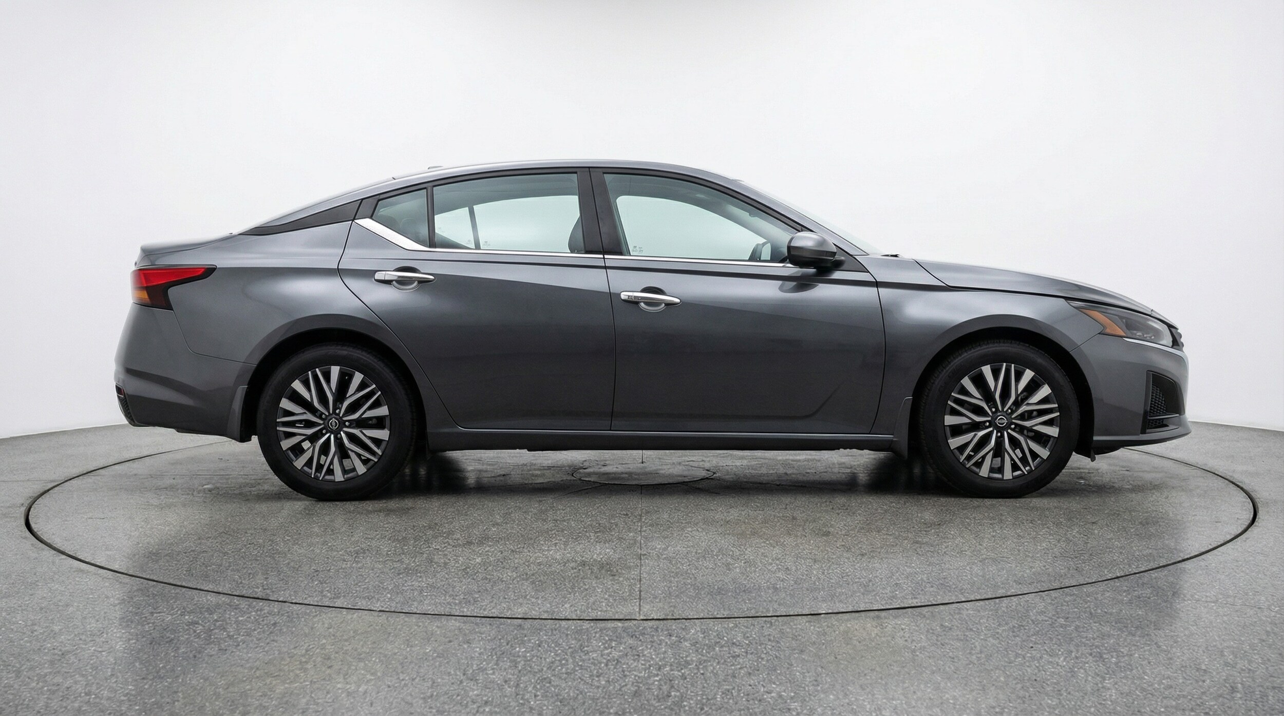 Thumbnail: 2025 Nissan Altima - 8