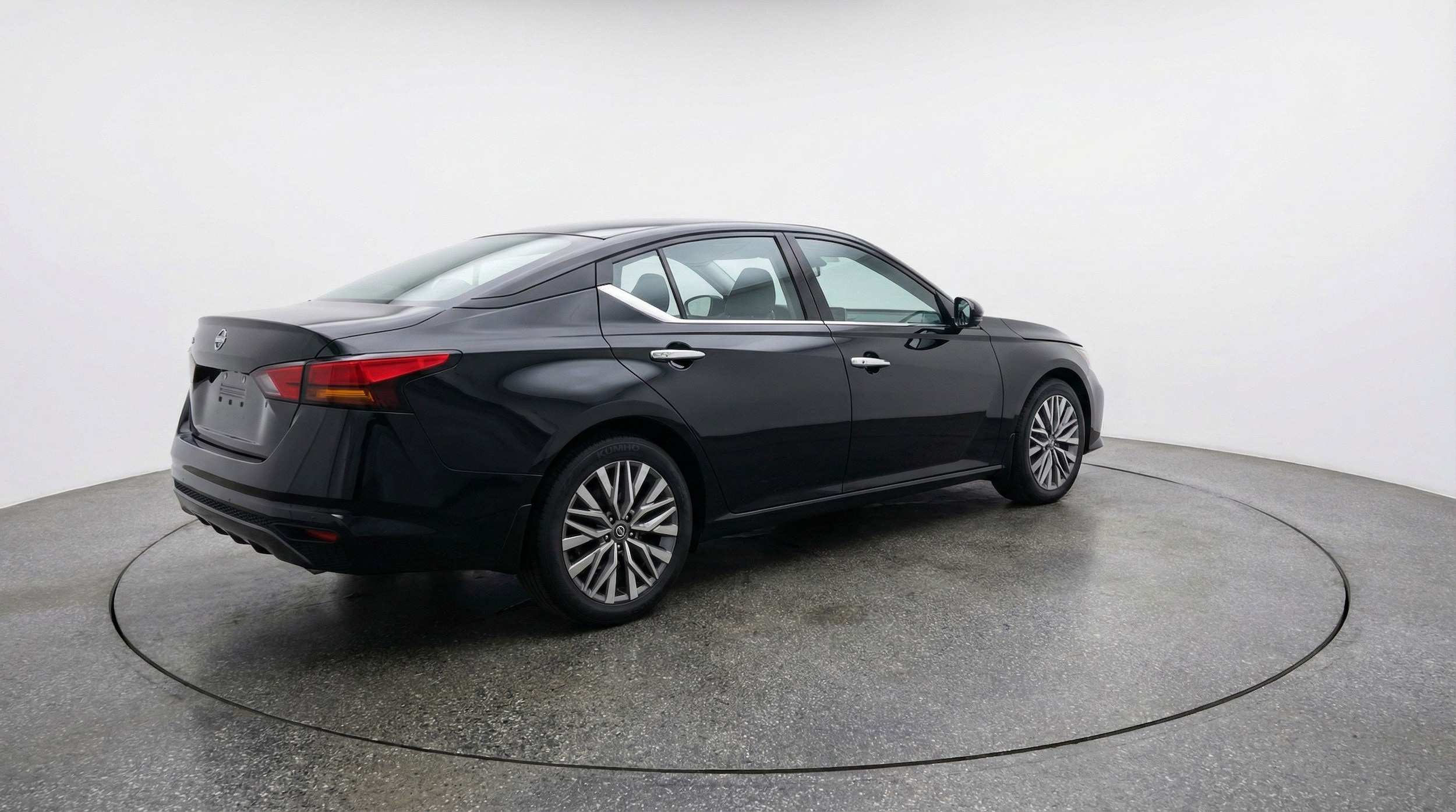 Thumbnail: 2025 Nissan Altima - 9