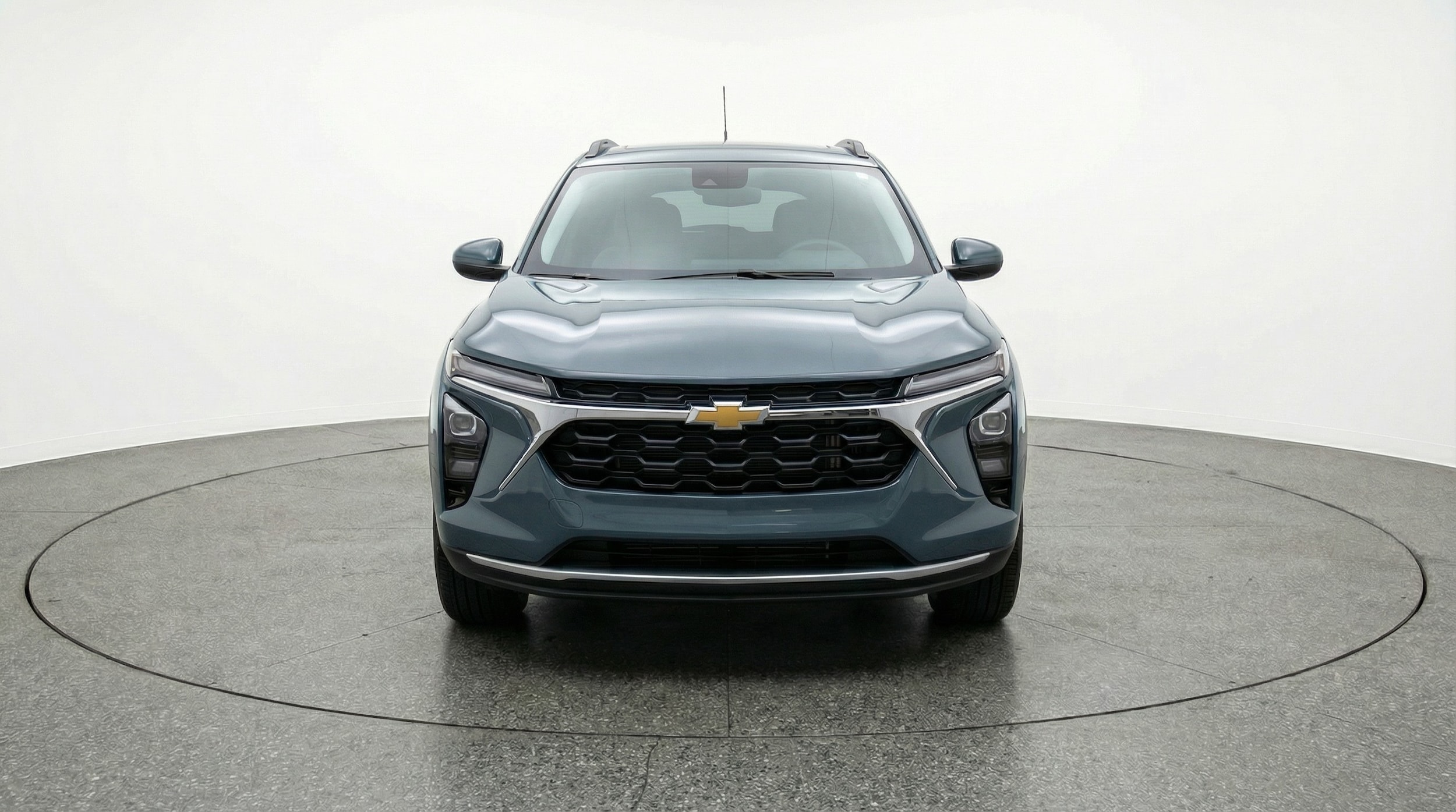Thumbnail: 2025 Chevrolet Trax - 2