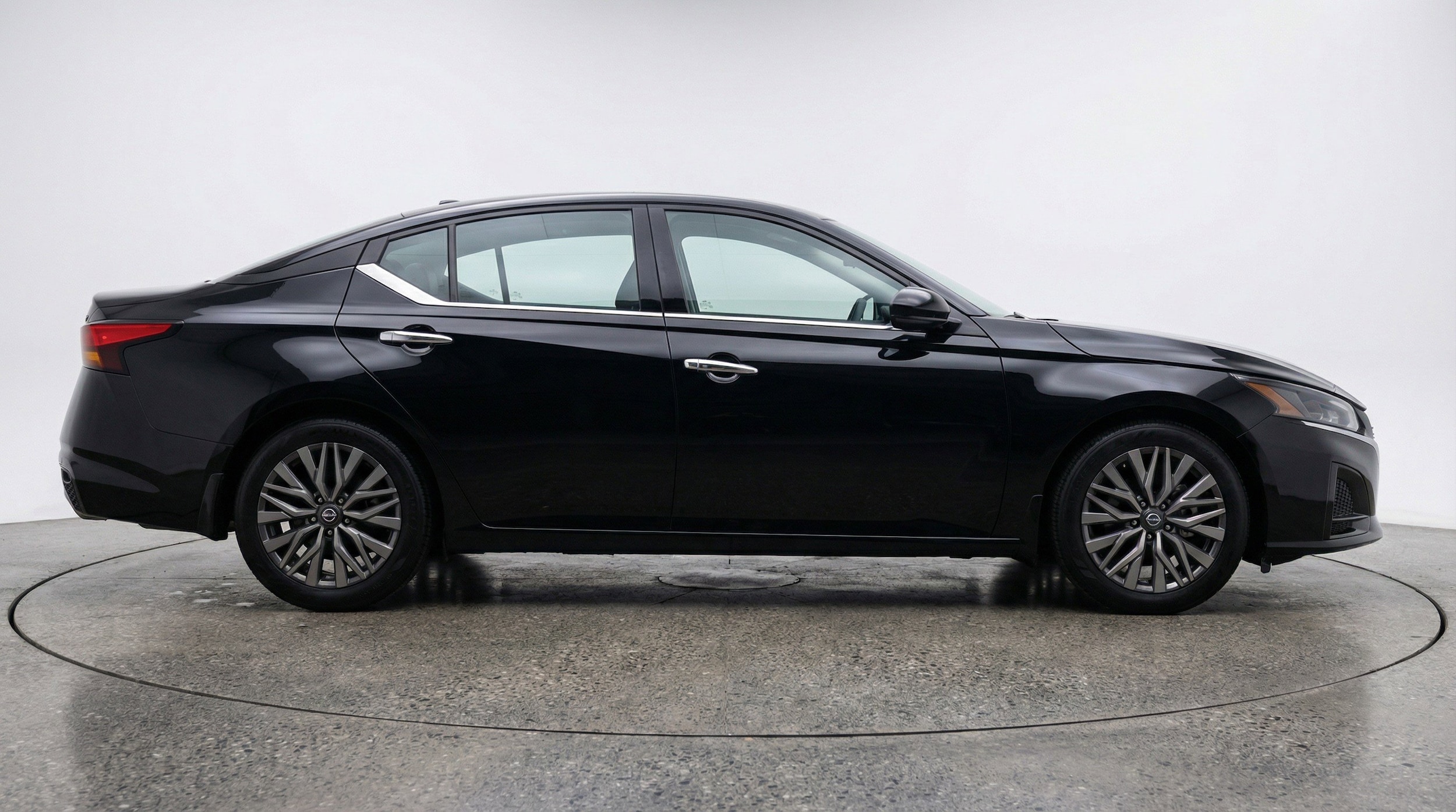 Thumbnail: 2025 Nissan Altima - 11