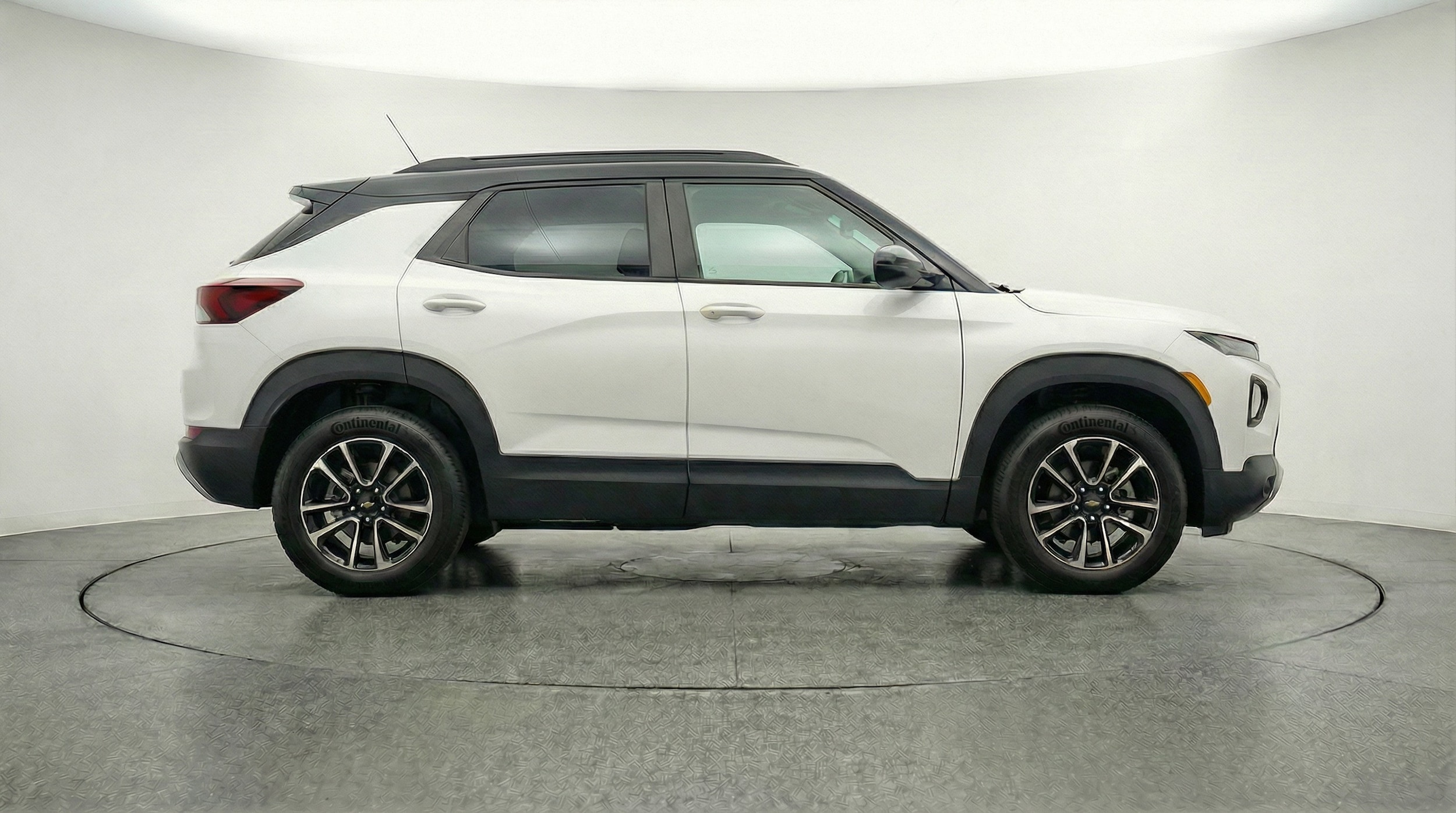 Thumbnail: 2025 Chevrolet TrailBlazer - 8