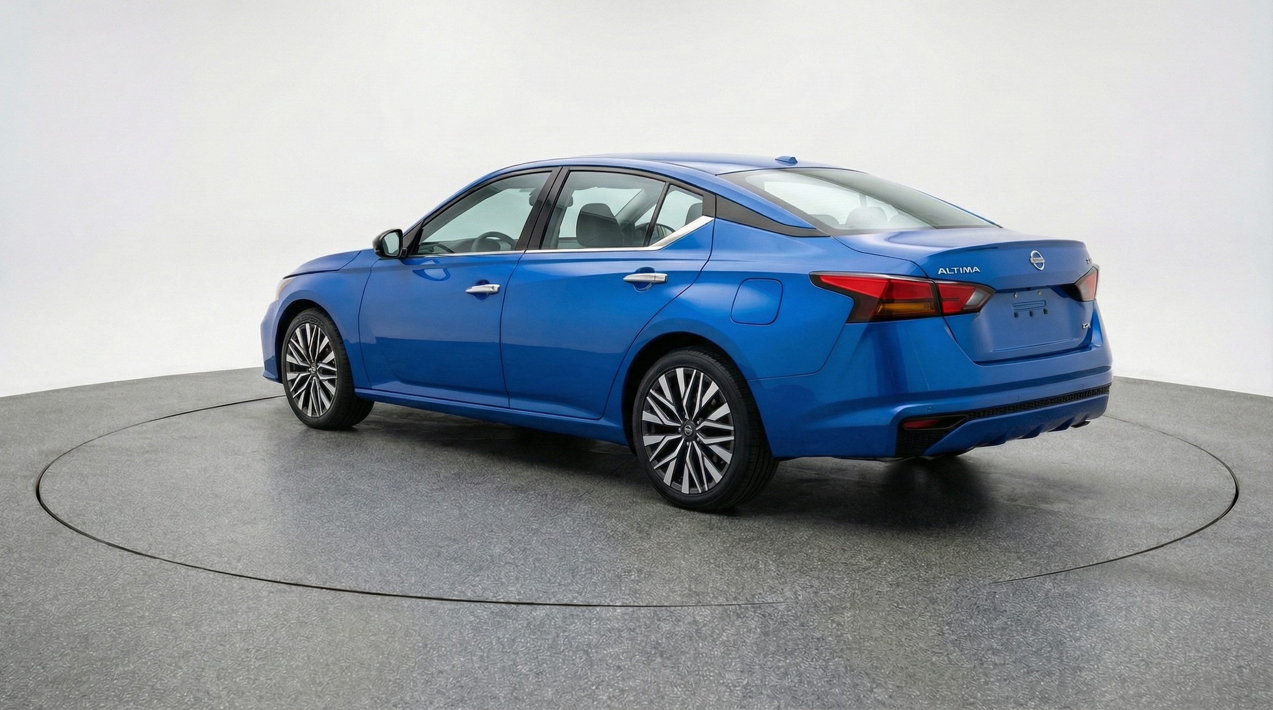 Thumbnail: 2025 Nissan Altima - 5