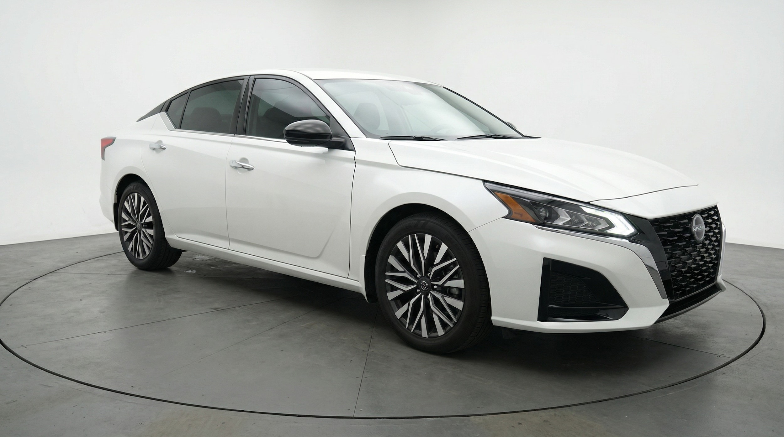 Thumbnail: 2025 Nissan Altima - 1