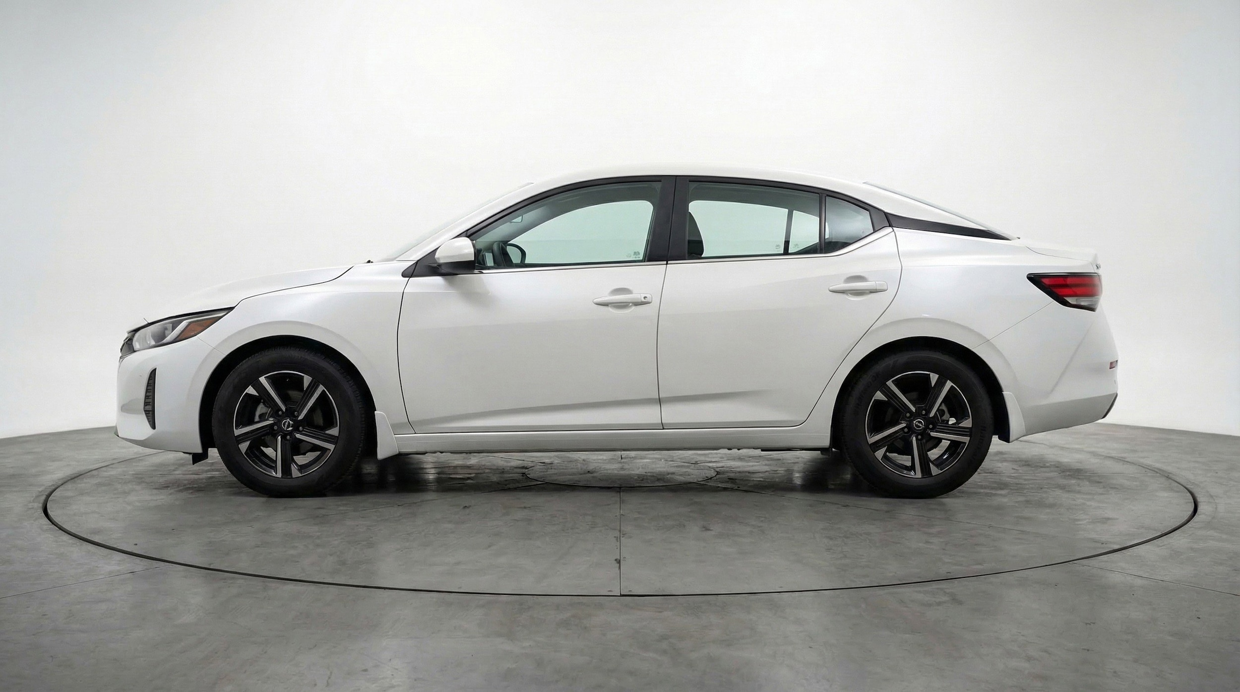 Thumbnail: 2025 Nissan Sentra - 5