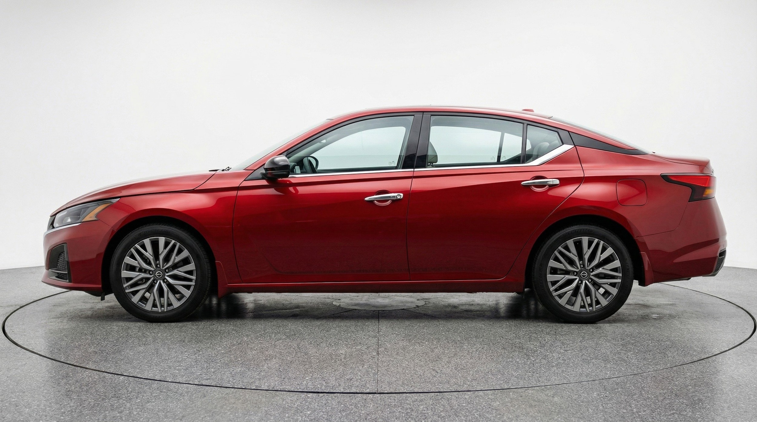 Thumbnail: 2025 Nissan Altima - 5