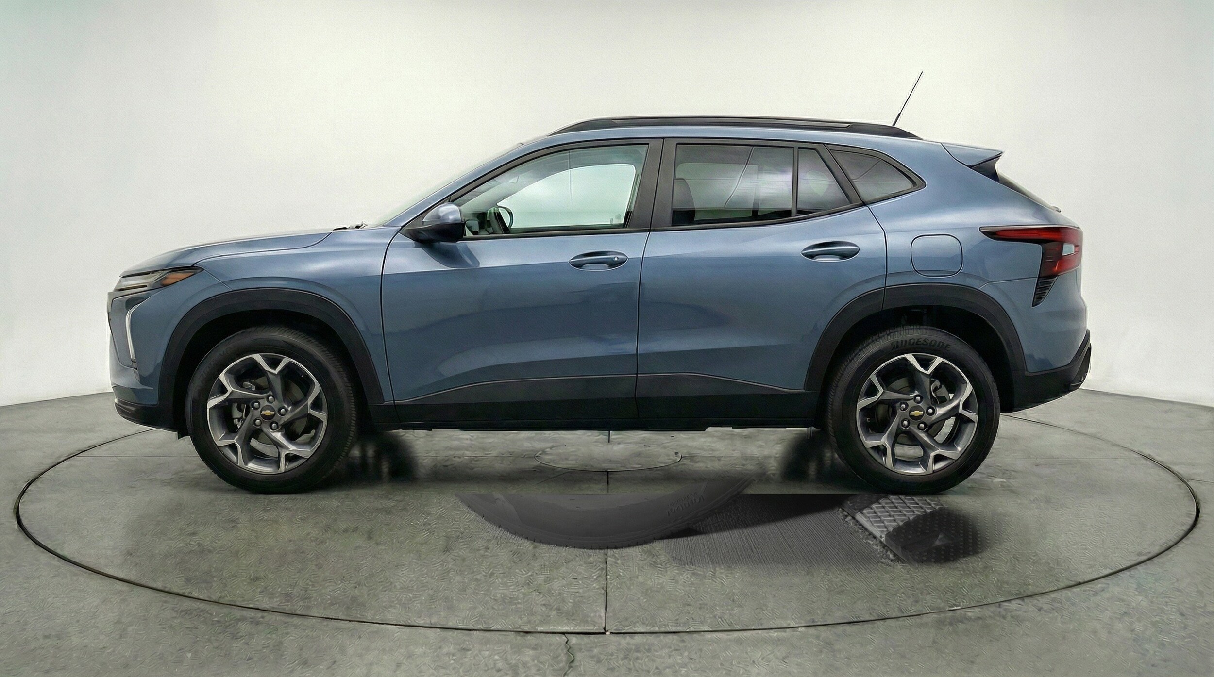 Thumbnail: 2025 Chevrolet Trax - 5