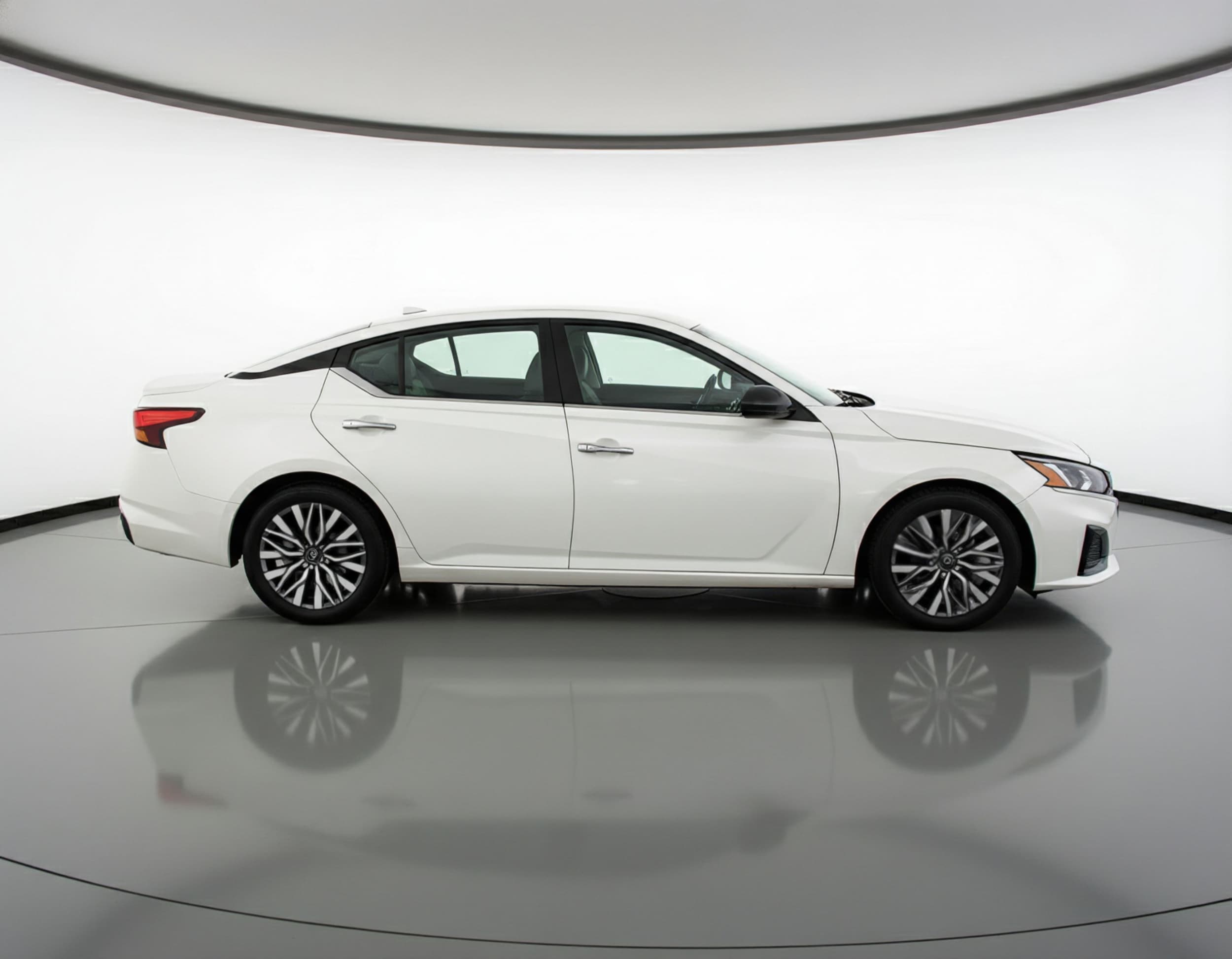 Thumbnail: 2025 Nissan Altima - 8