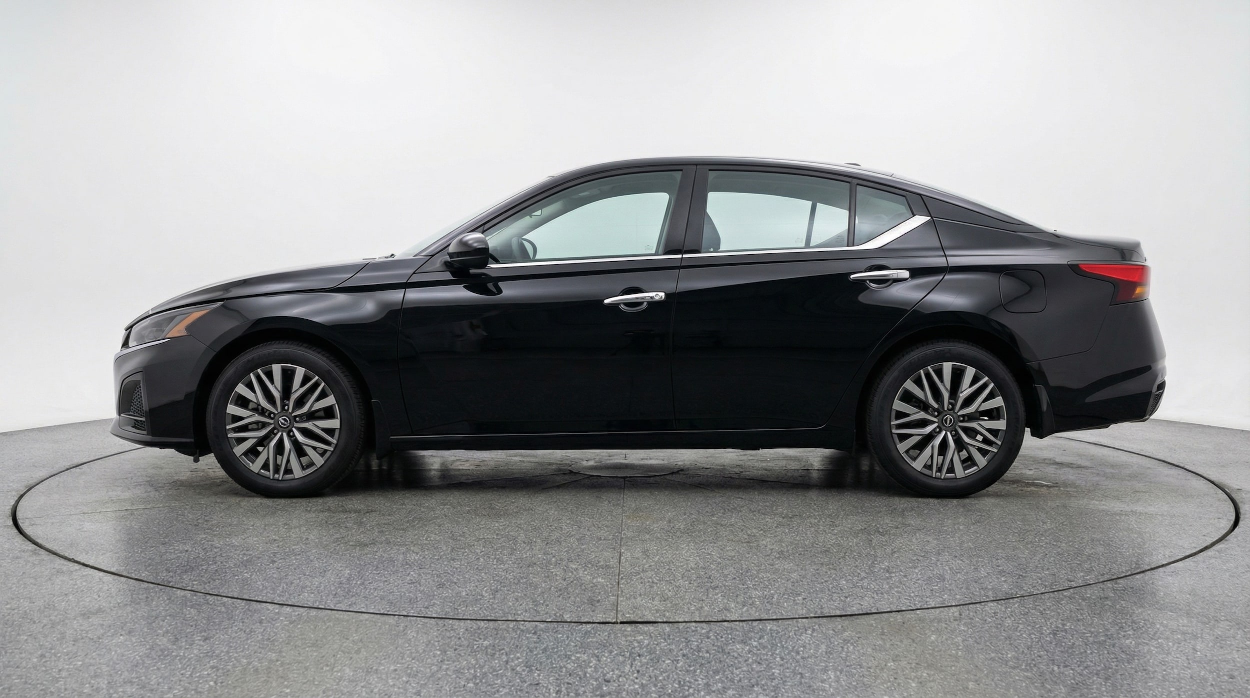 Thumbnail: 2025 Nissan Altima - 4