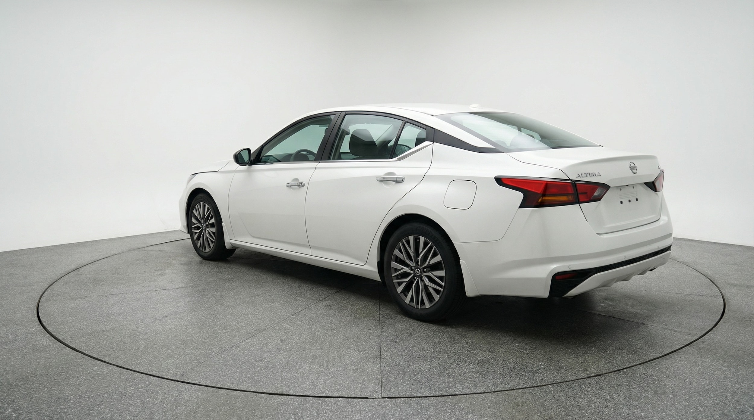 Thumbnail: 2025 Nissan Altima - 5