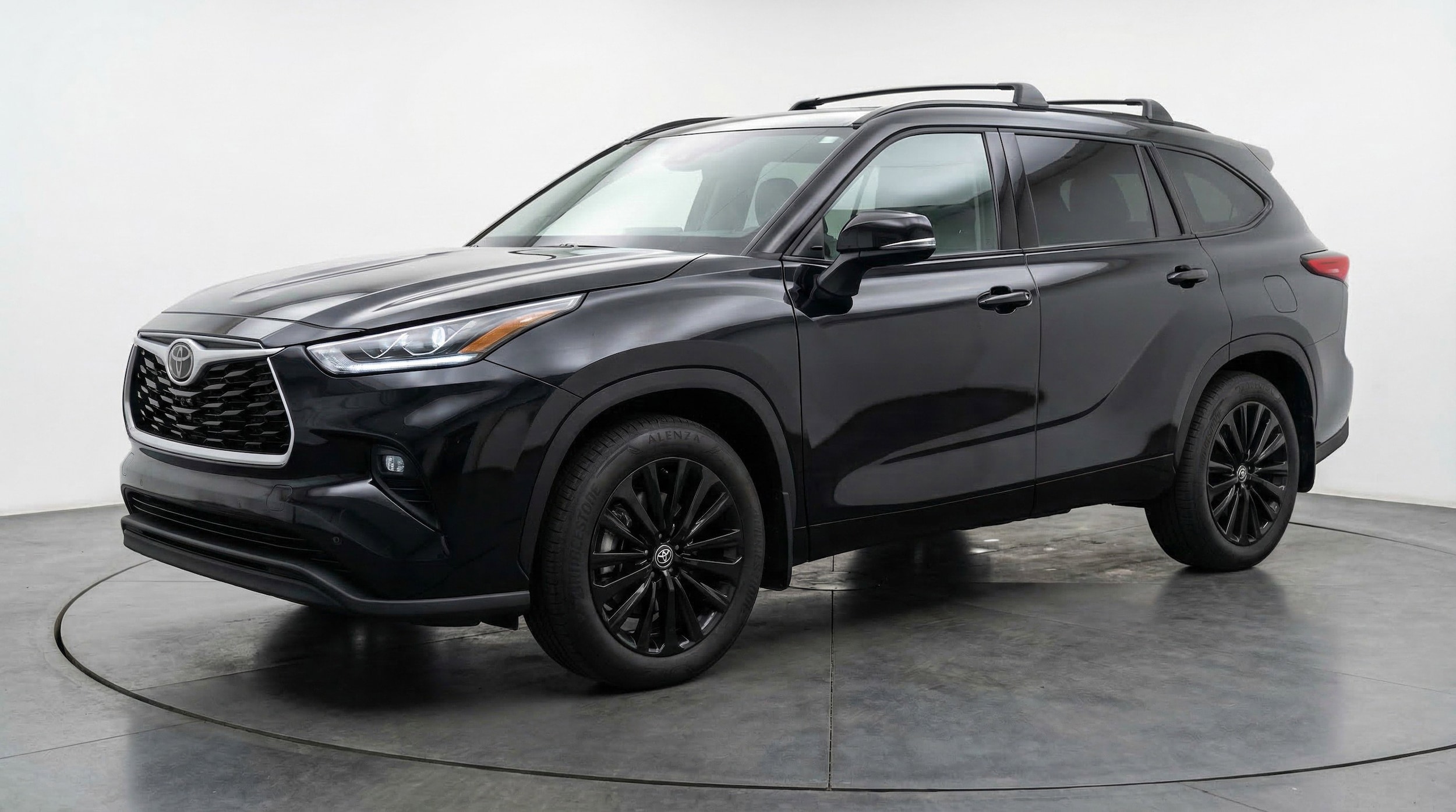 Thumbnail: 2025 Toyota Highlander - 3