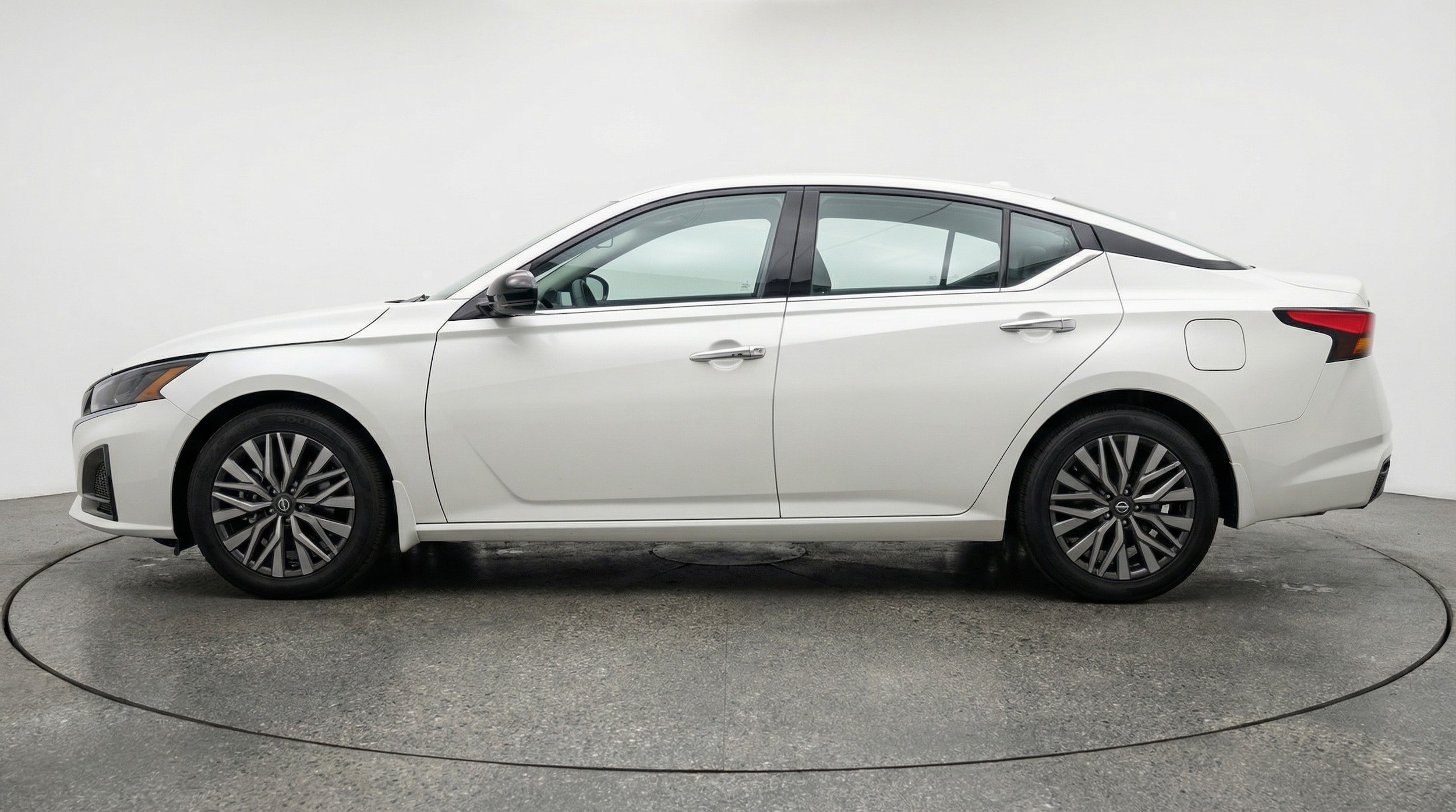 Thumbnail: 2025 Nissan Altima - 4