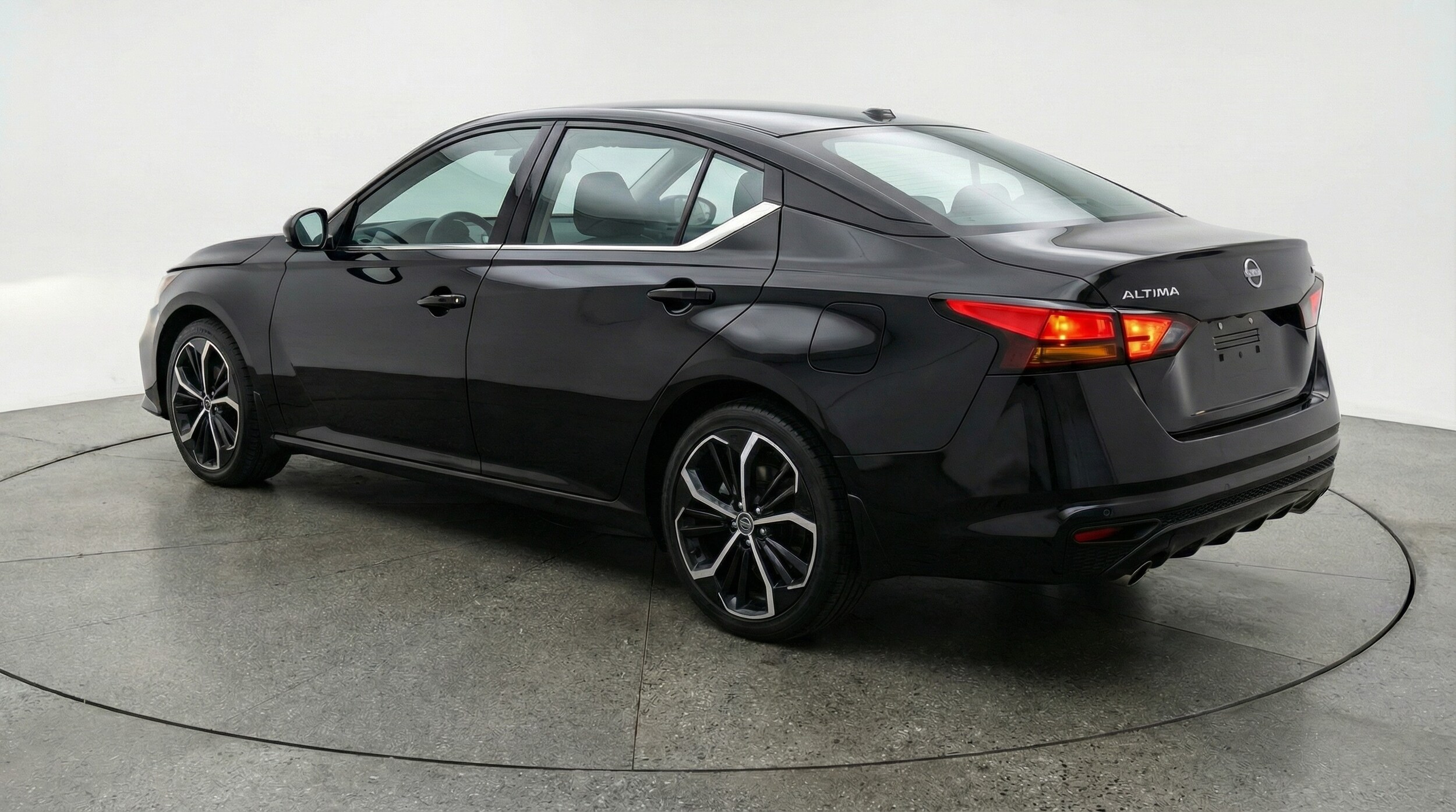 Thumbnail: 2025 Nissan Altima - 5