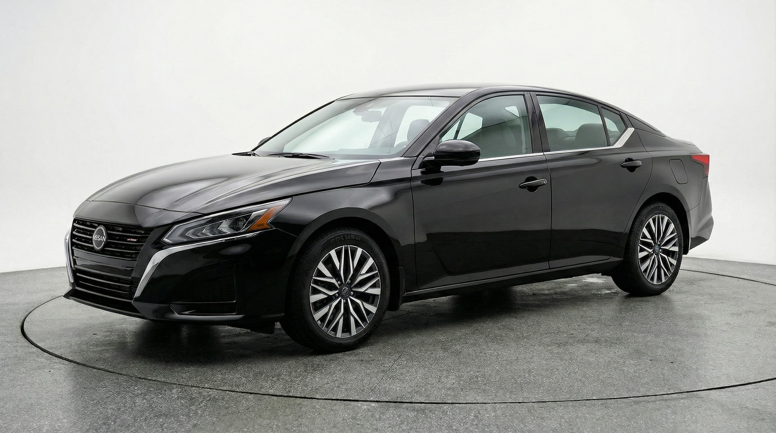 Thumbnail: 2025 Nissan Altima - 3