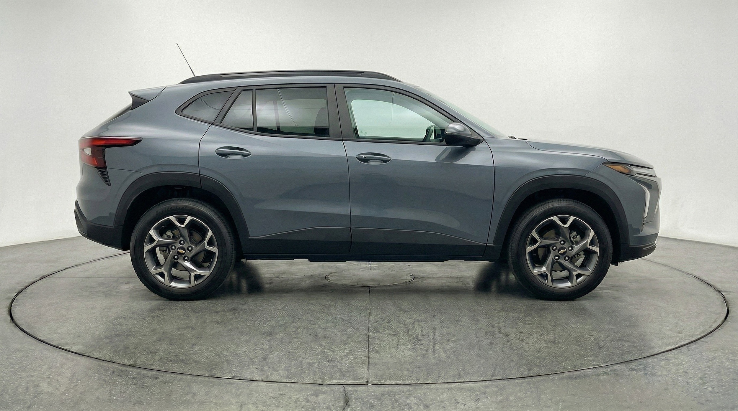 Thumbnail: 2025 Chevrolet Trax - 11