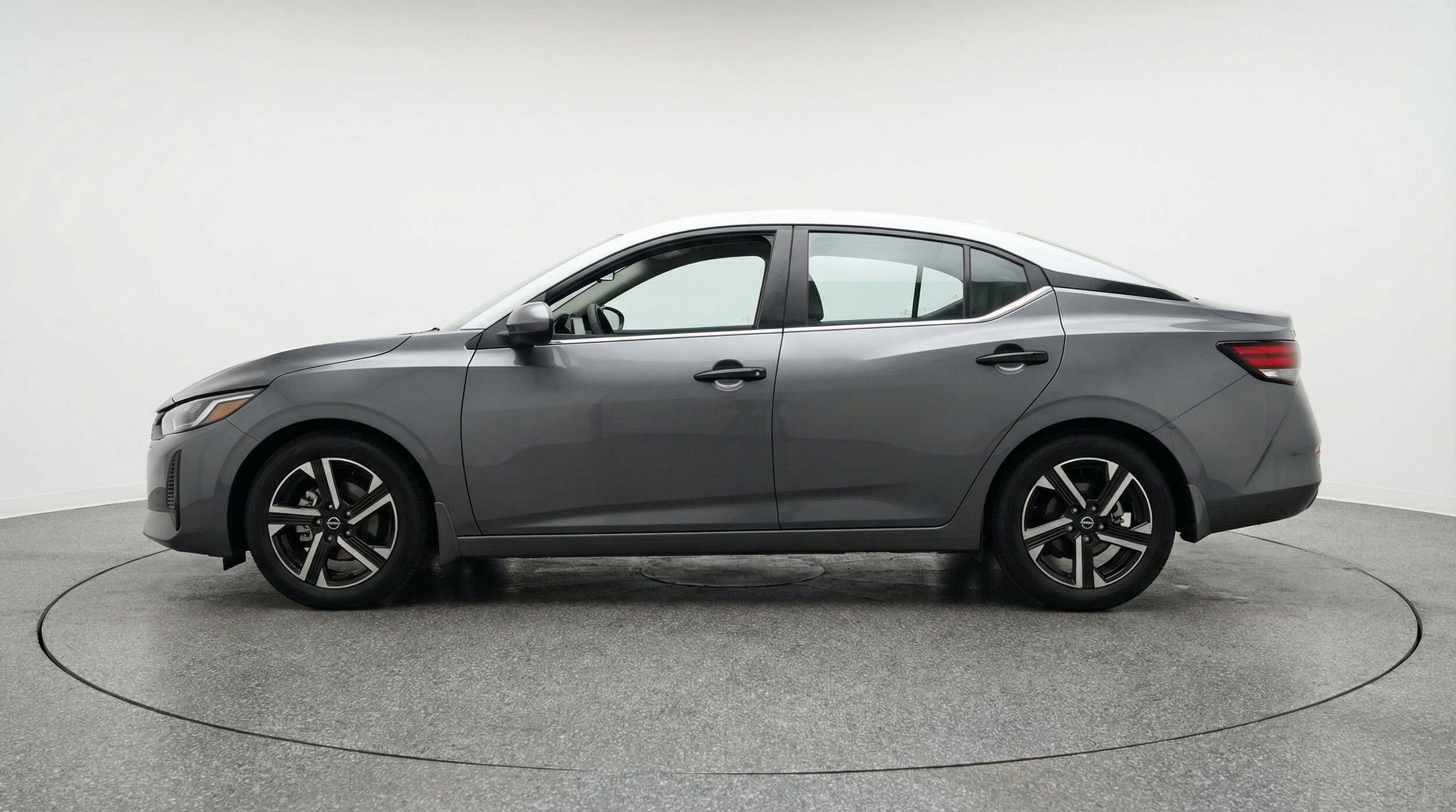 Thumbnail: 2025 Nissan Sentra - 4