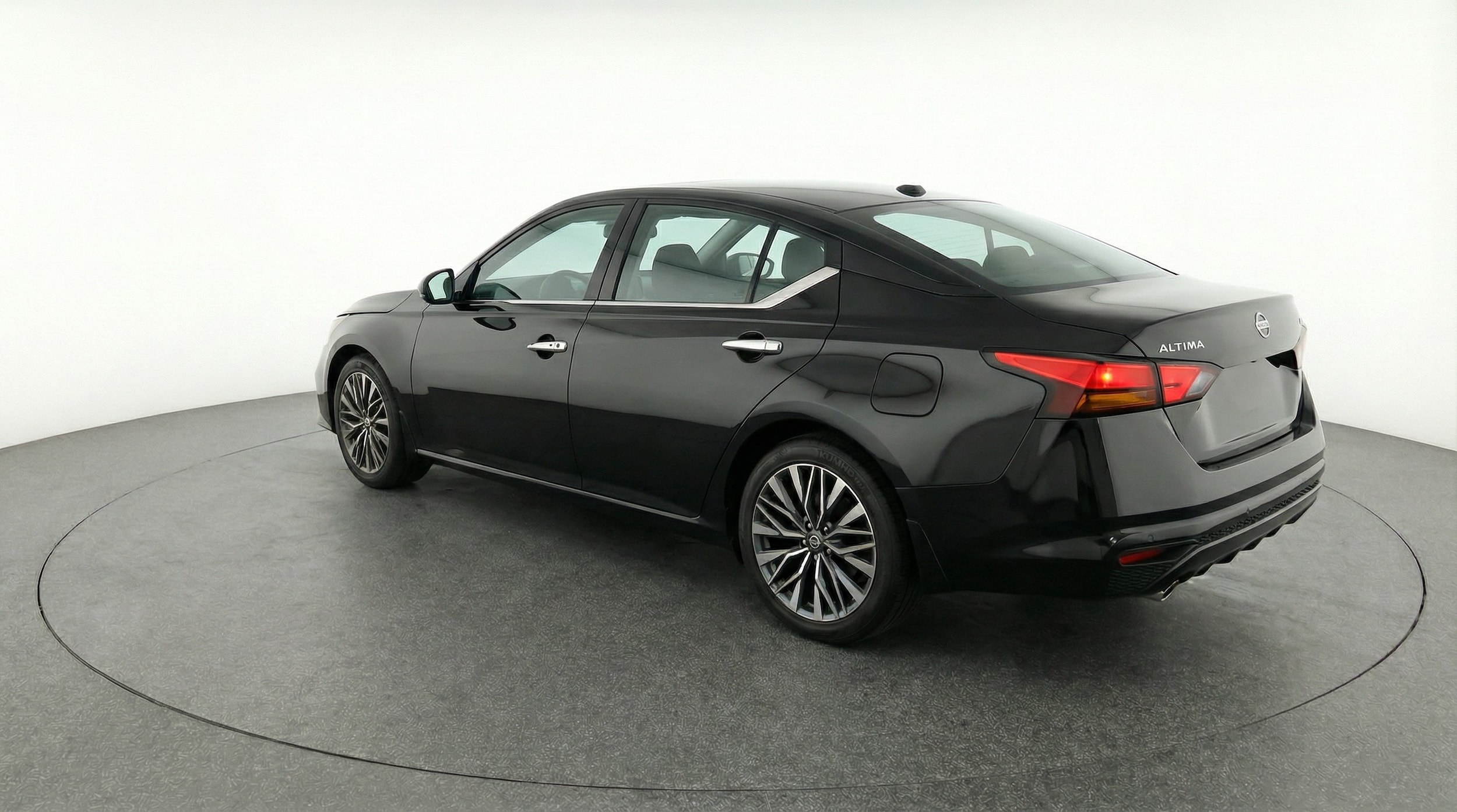 Thumbnail: 2025 Nissan Altima - 5