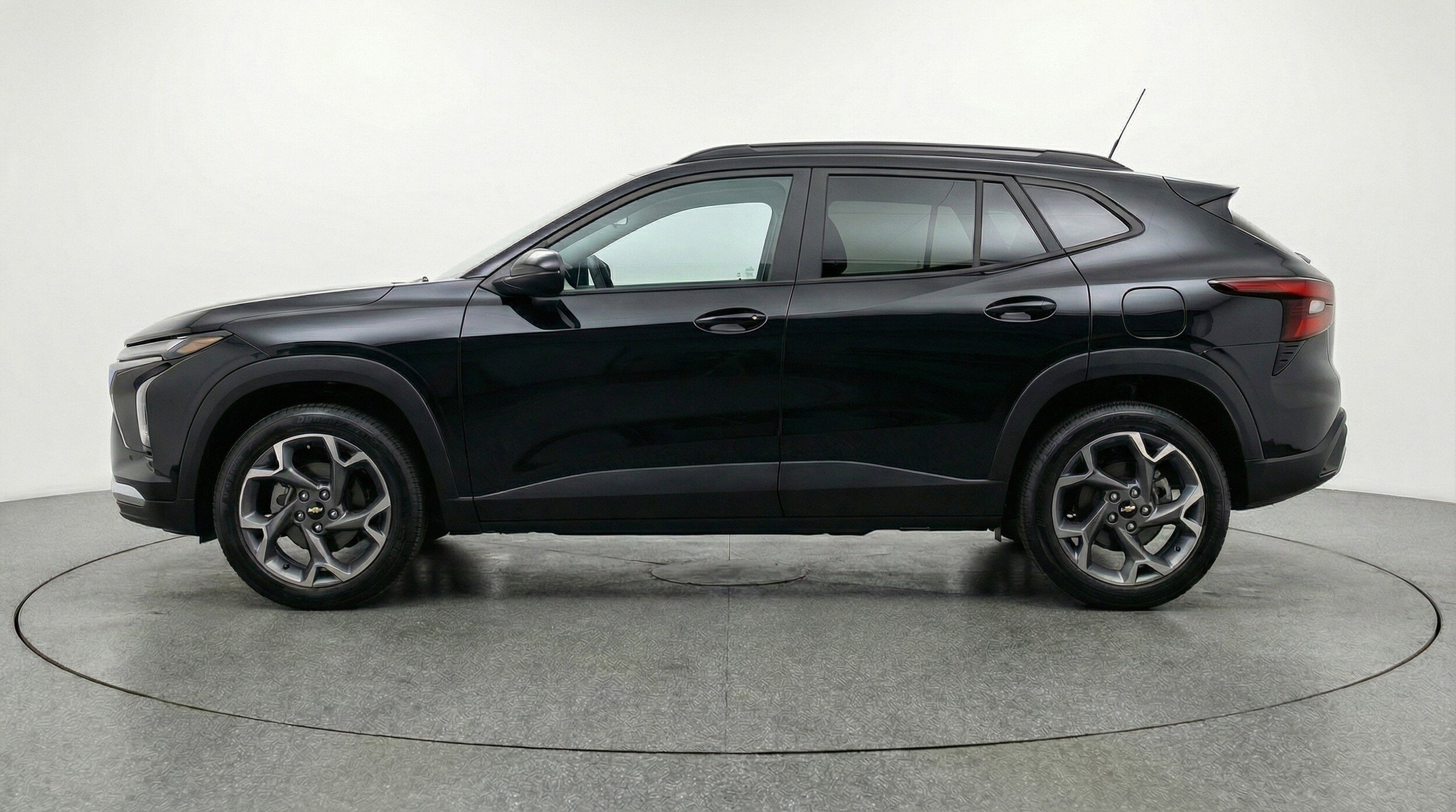 Thumbnail: 2025 Chevrolet Trax - 5