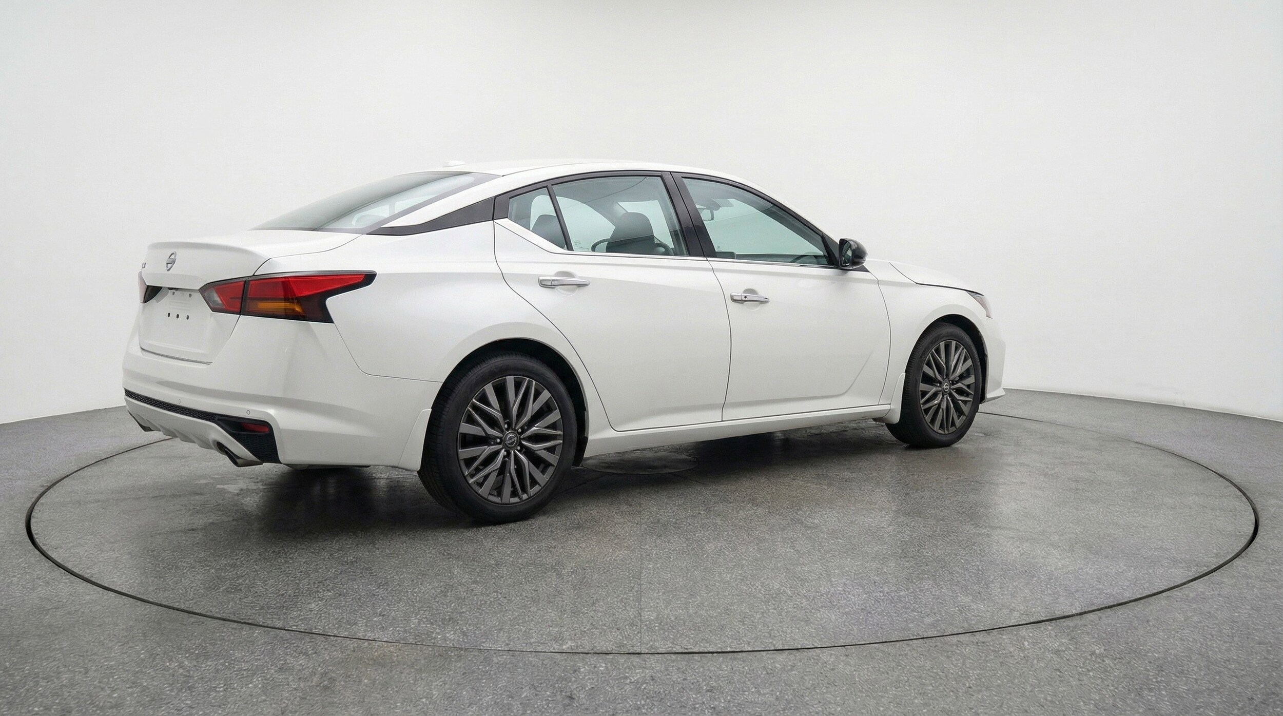 Thumbnail: 2025 Nissan Altima - 9