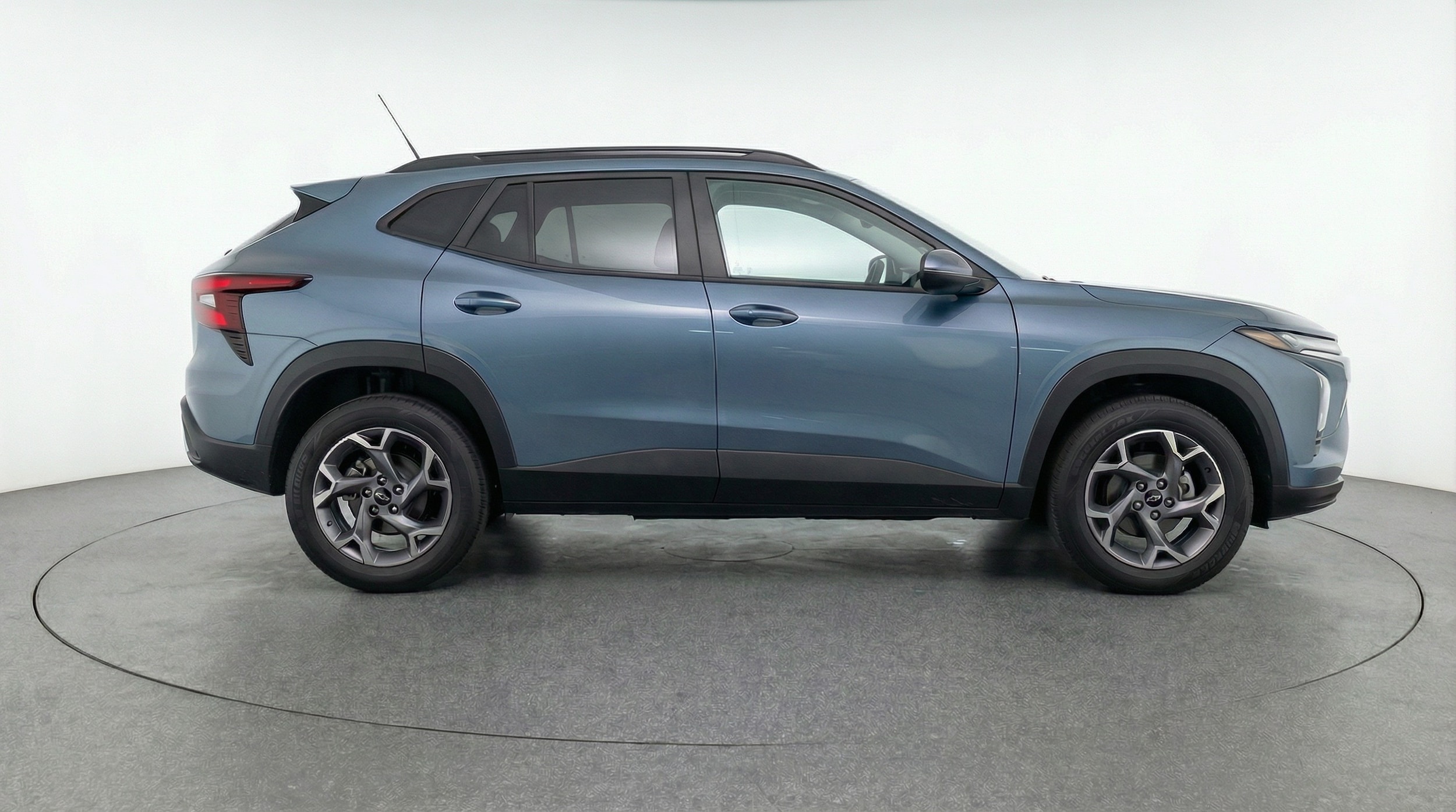 Thumbnail: 2025 Chevrolet Trax - 8