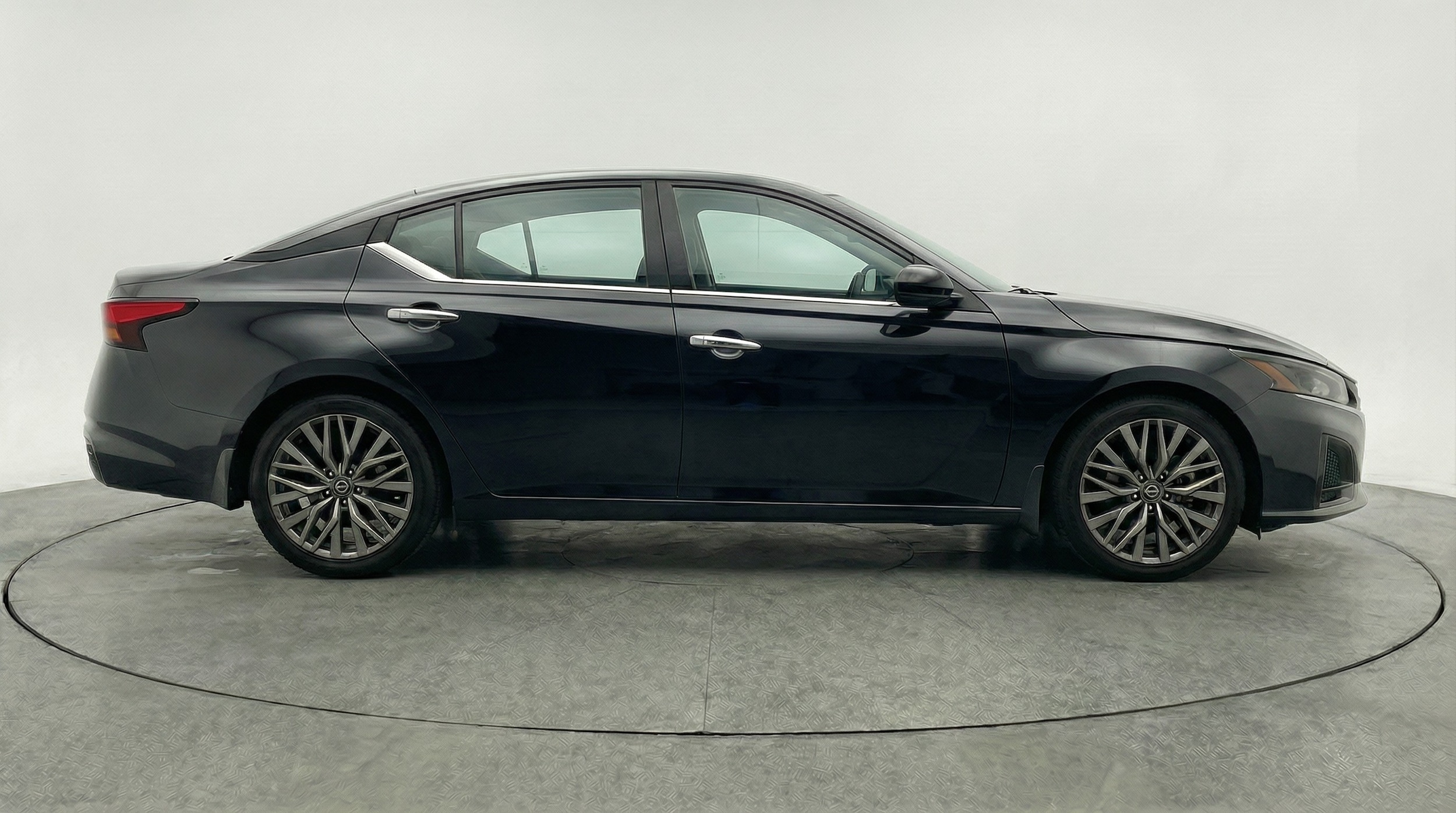 Thumbnail: 2025 Nissan Altima - 8