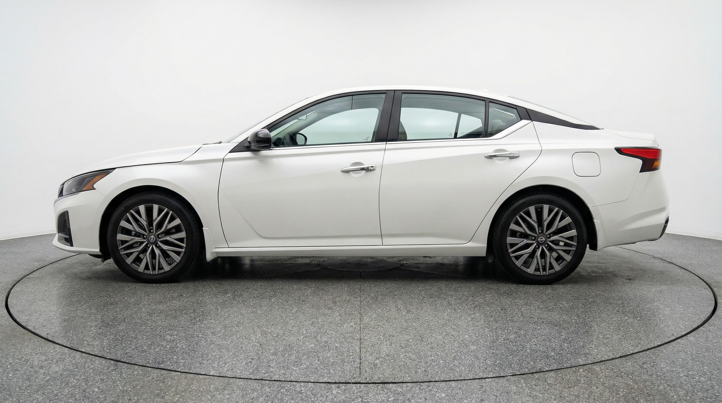 Thumbnail: 2025 Nissan Altima - 4