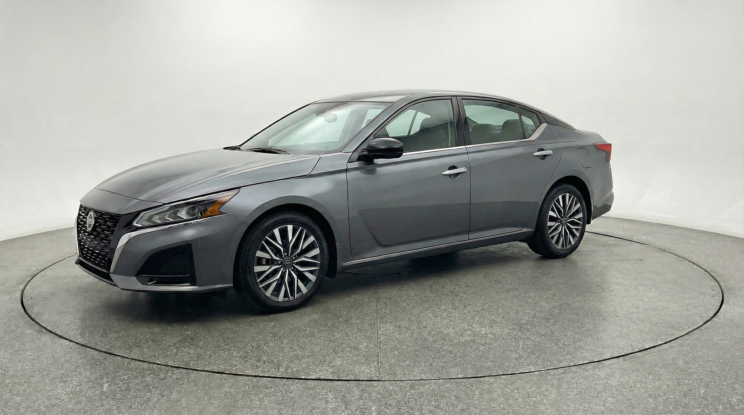 Thumbnail: 2025 Nissan Altima - 3