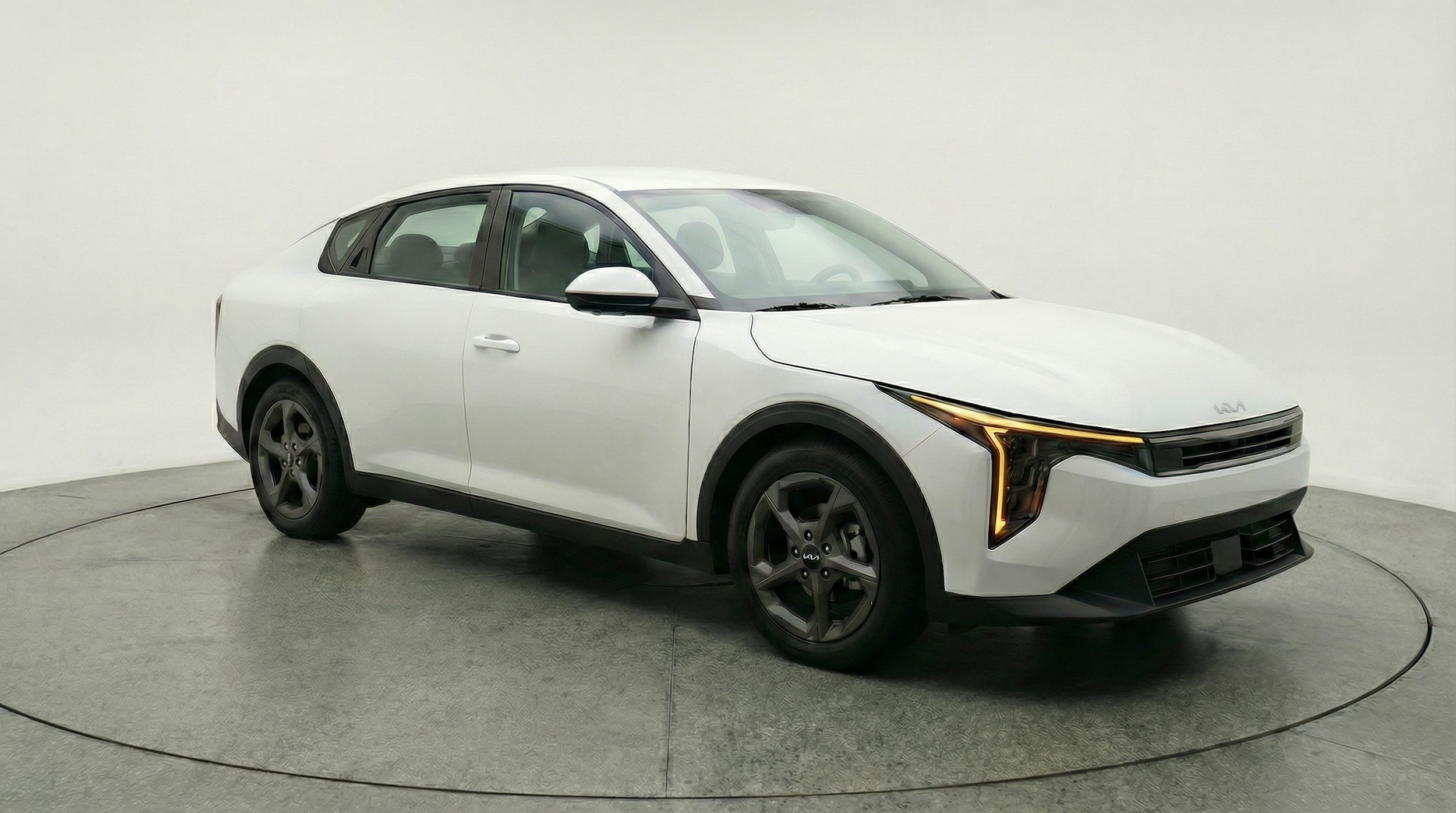 Thumbnail: 2025 Kia K4 - 1