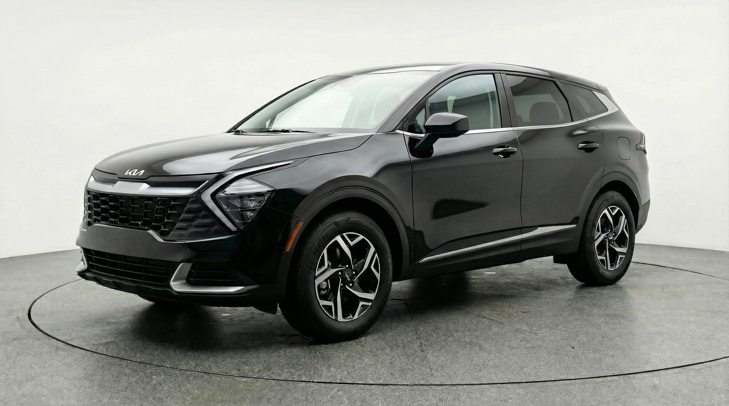 Thumbnail: 2025 Kia Sportage - 3