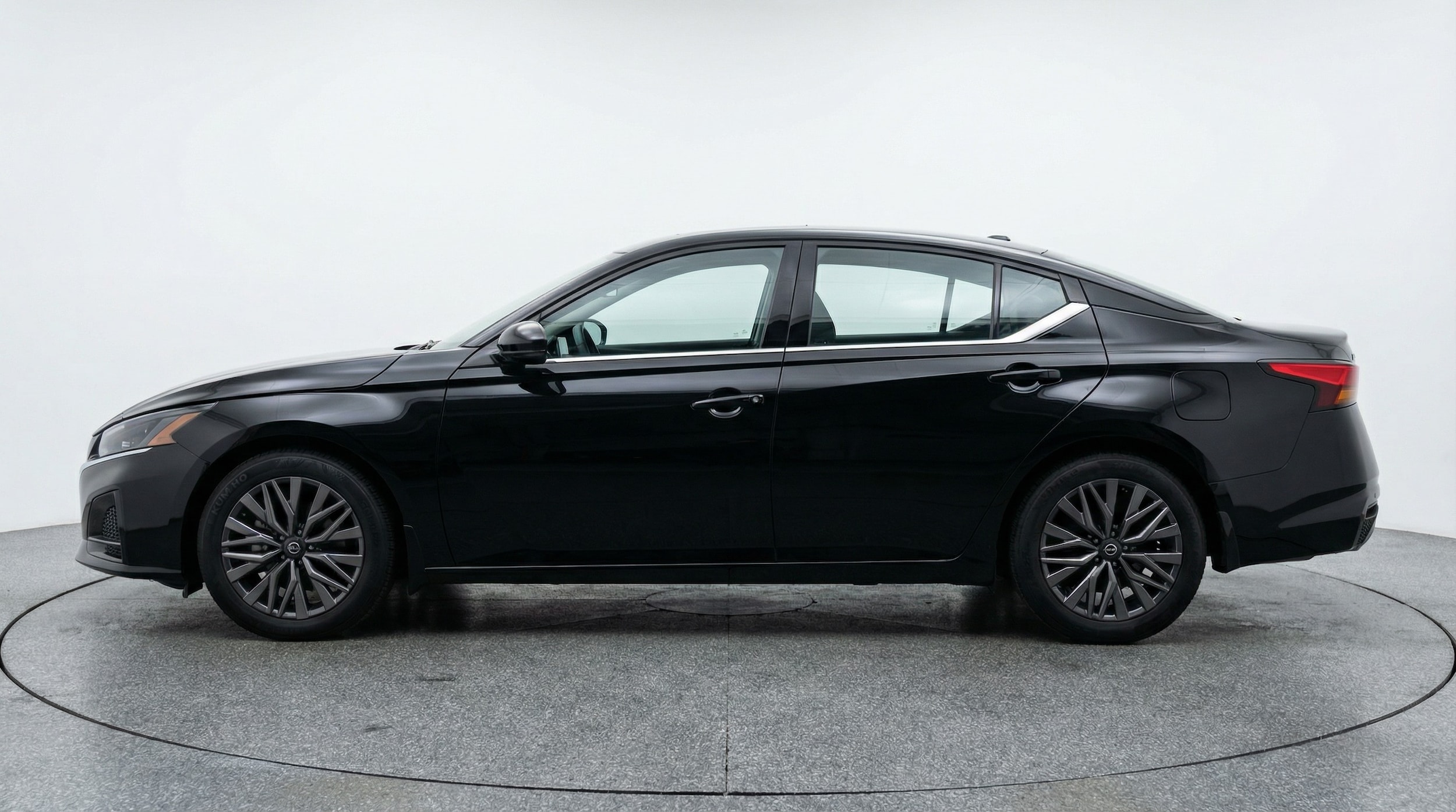 Thumbnail: 2025 Nissan Altima - 4