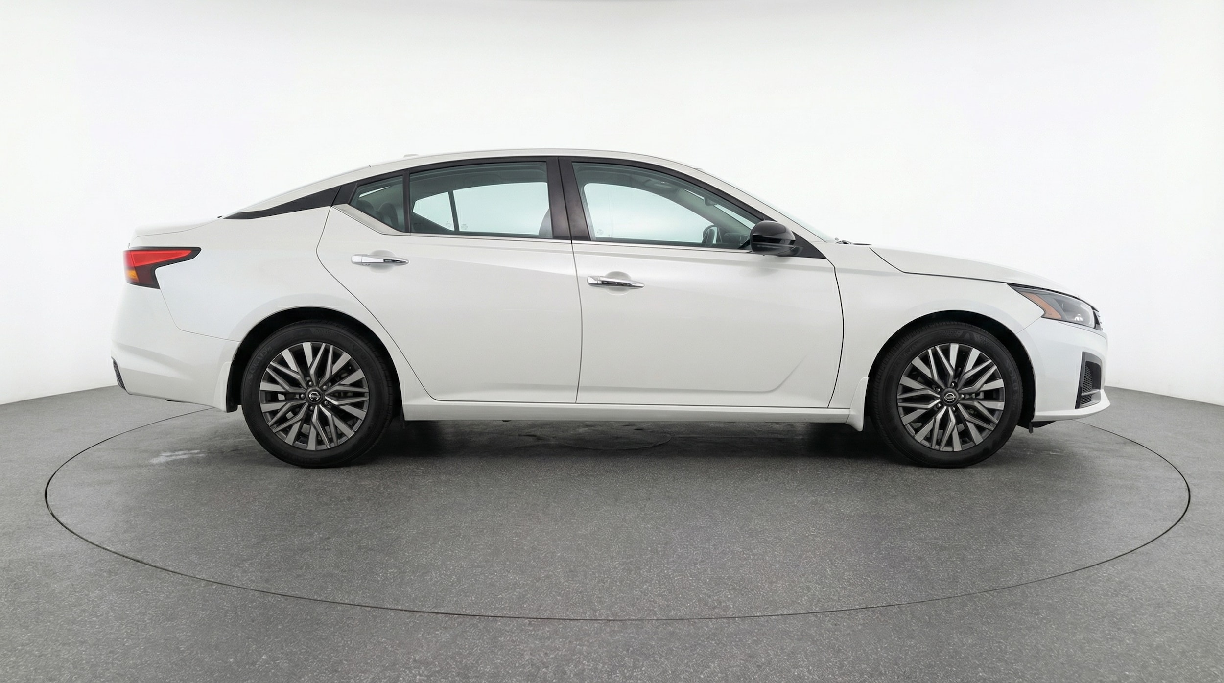 Thumbnail: 2025 Nissan Altima - 8