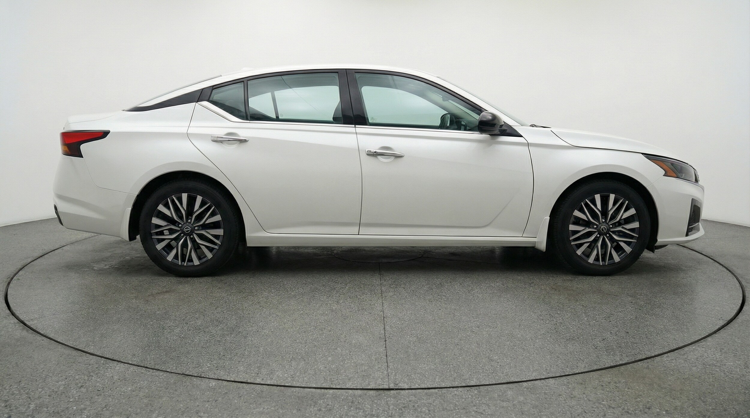 Thumbnail: 2025 Nissan Altima - 8