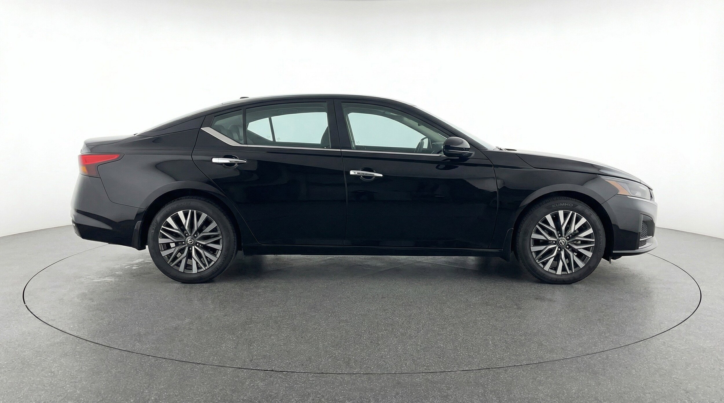 Thumbnail: 2025 Nissan Altima - 11