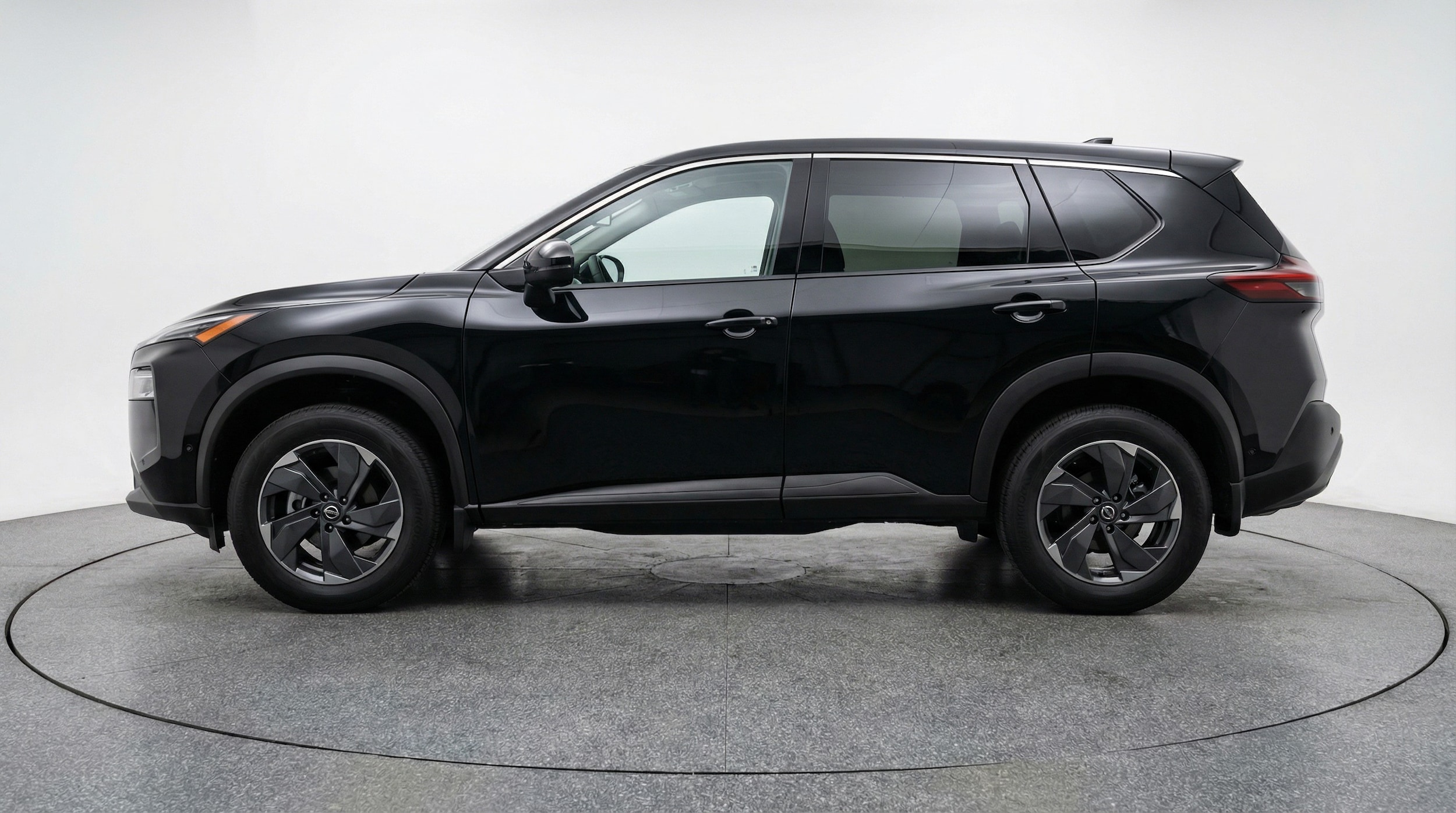 Thumbnail: 2025 Nissan Rogue - 4