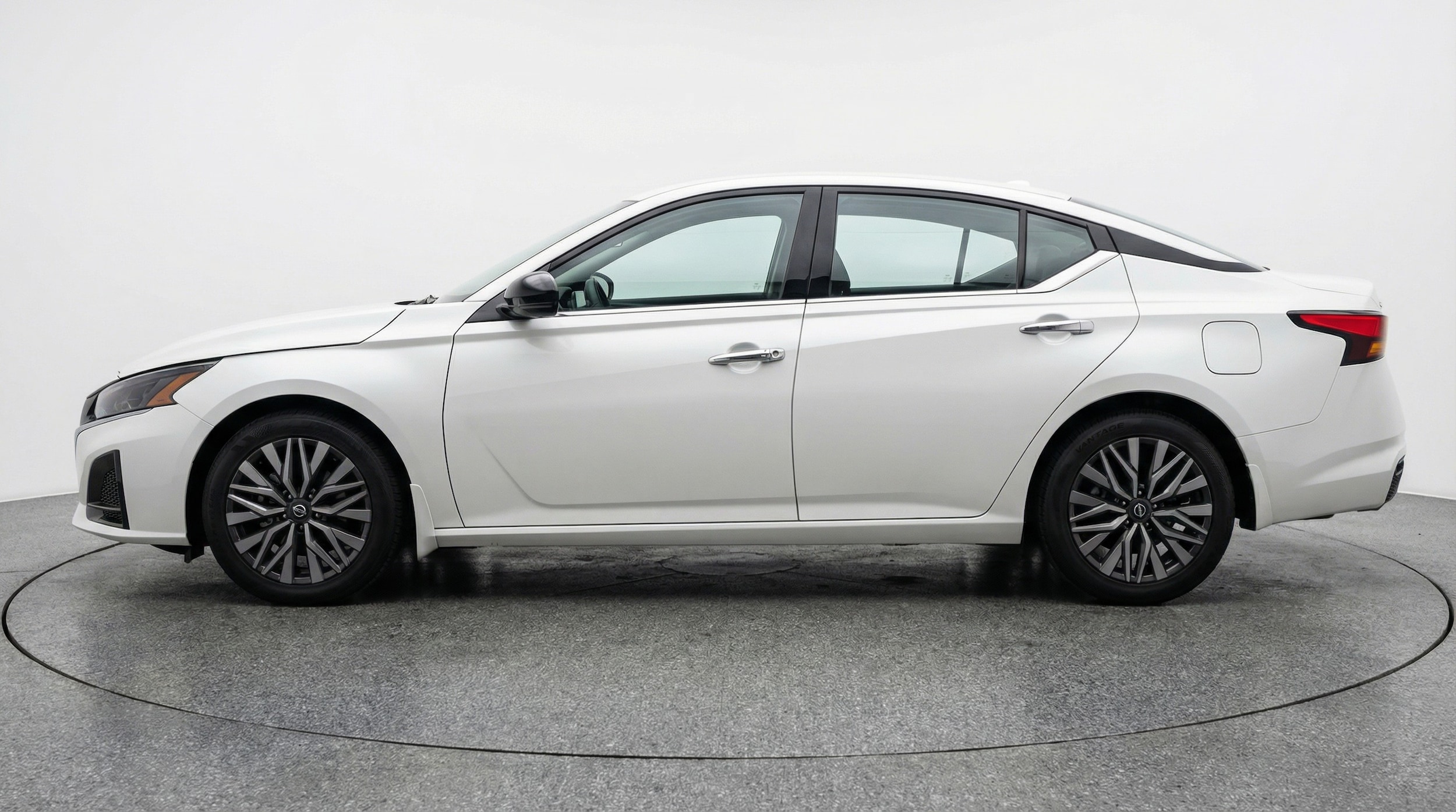 Thumbnail: 2025 Nissan Altima - 4