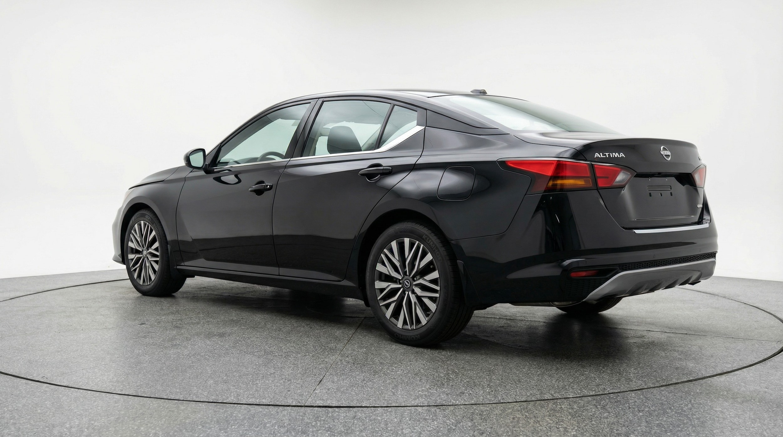 Thumbnail: 2025 Nissan Altima - 5