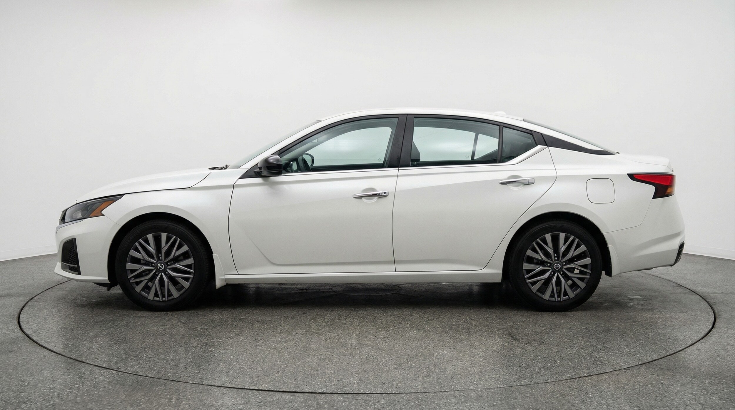 Thumbnail: 2025 Nissan Altima - 4