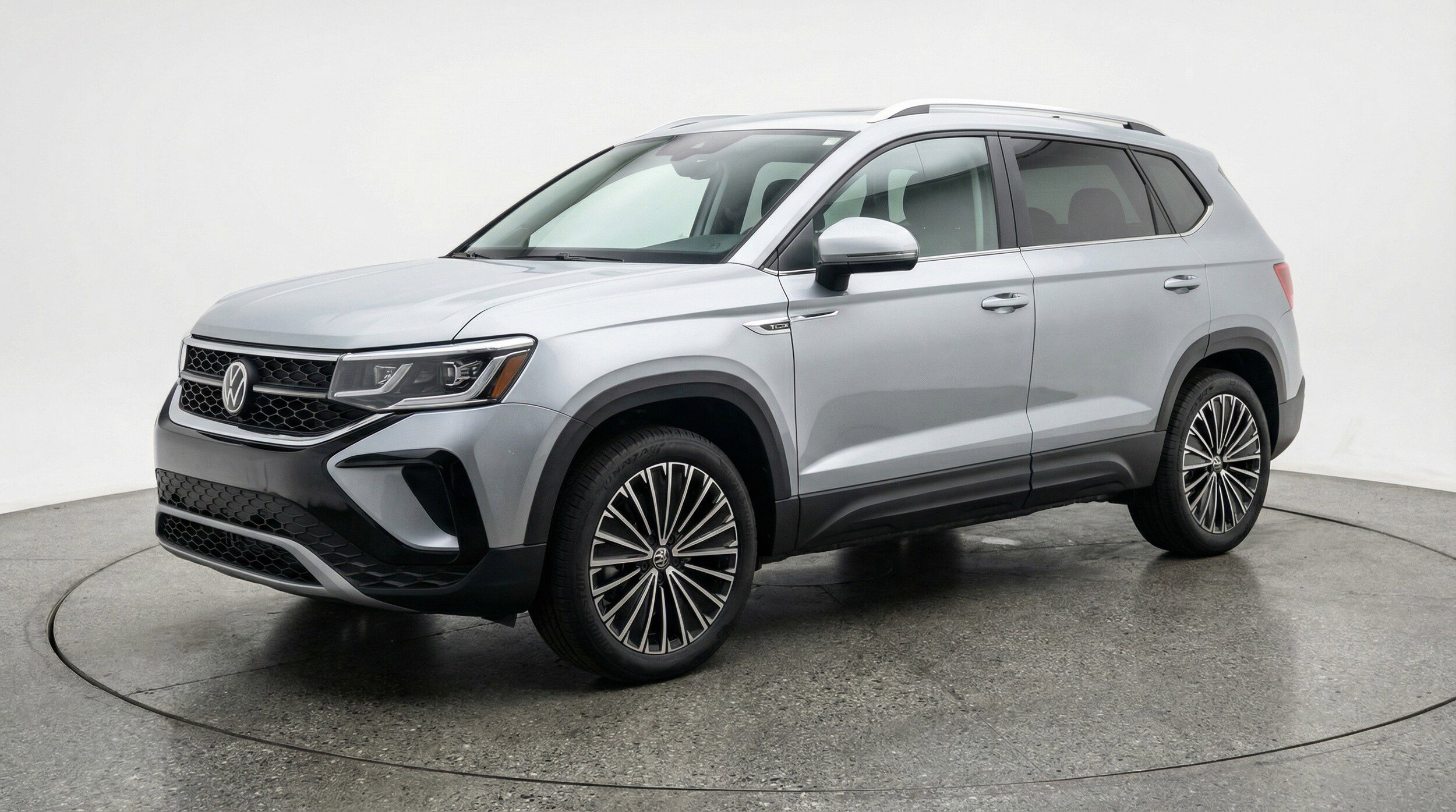 Thumbnail: 2025 Volkswagen Taos - 3